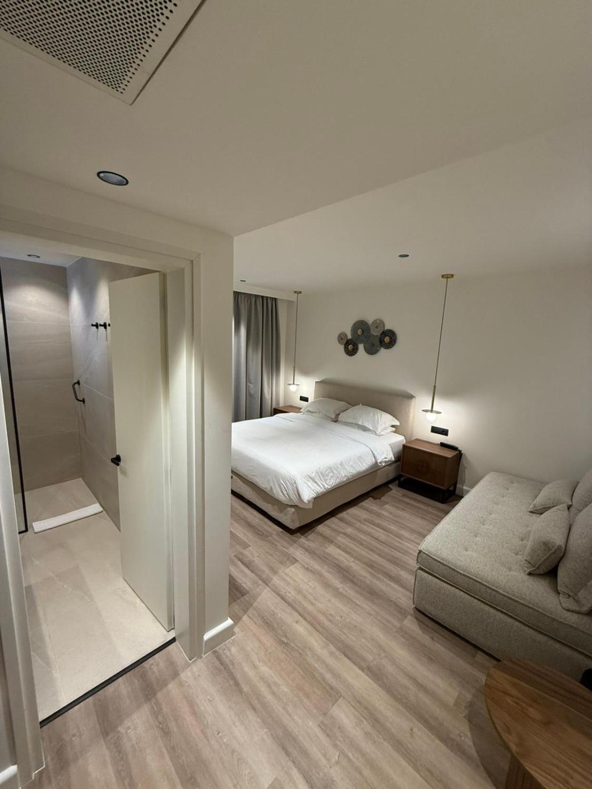 Junior Suite,1695749340:JPEG