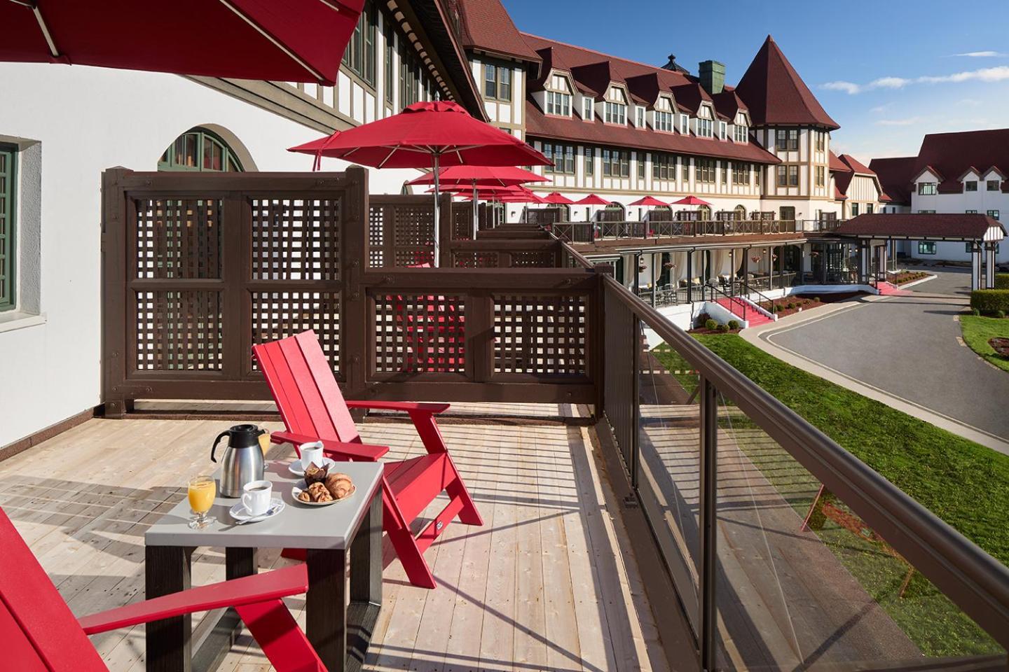 Chambre Lit Queen-Size avec Terrasse et Balcon - Vue sur Jardin