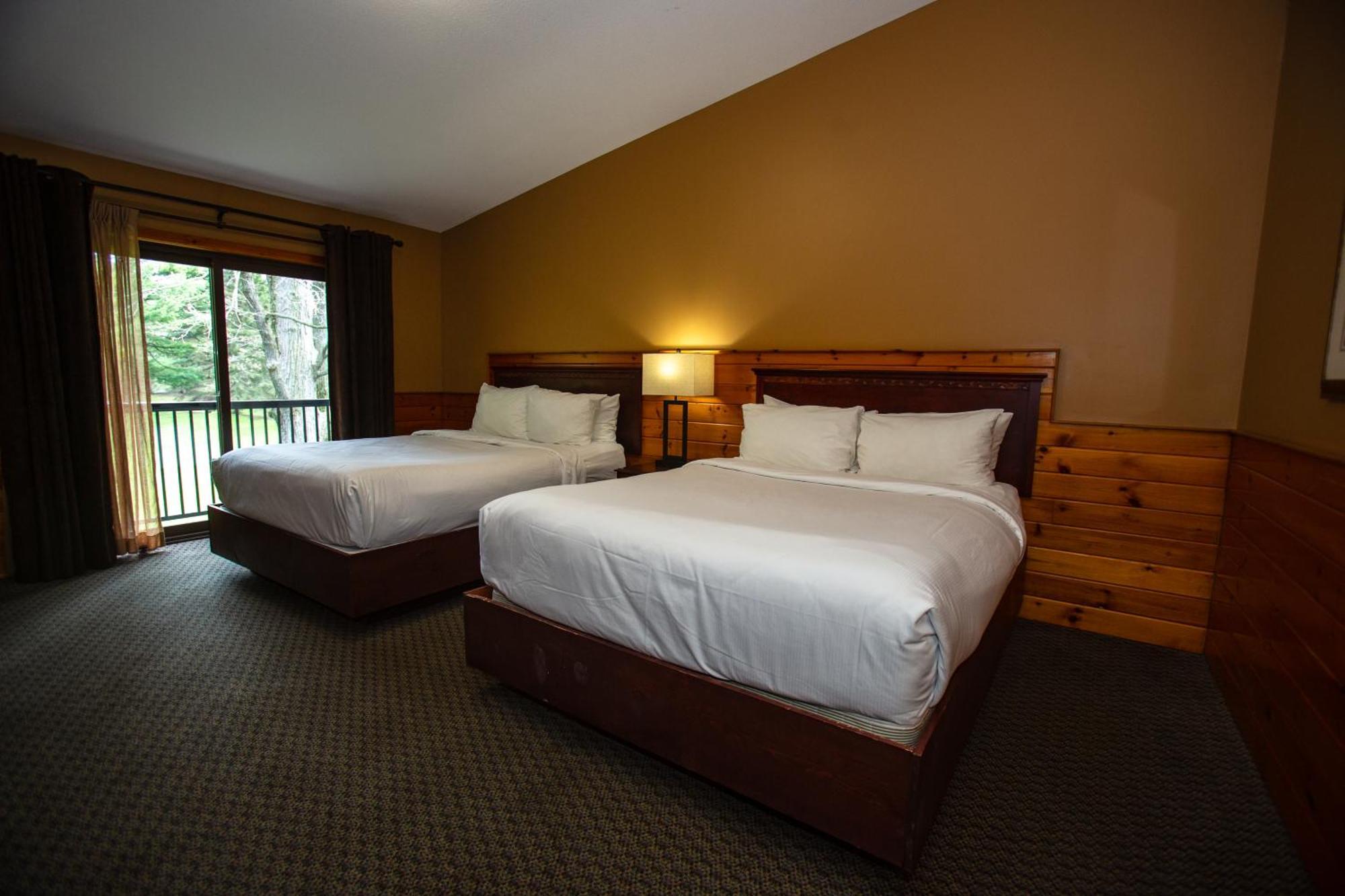 Deluxe Queen Room