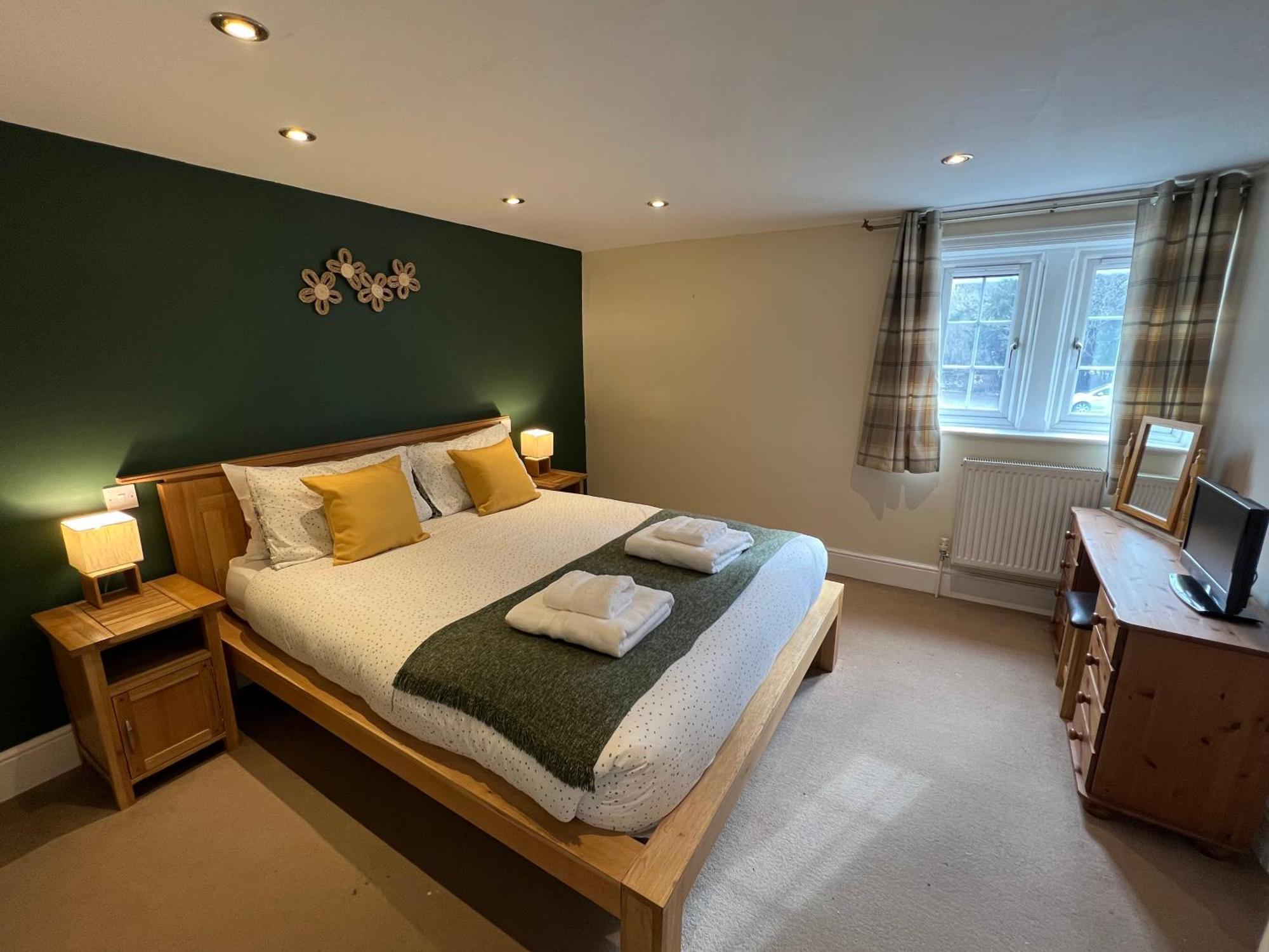 Deluxe King Suite