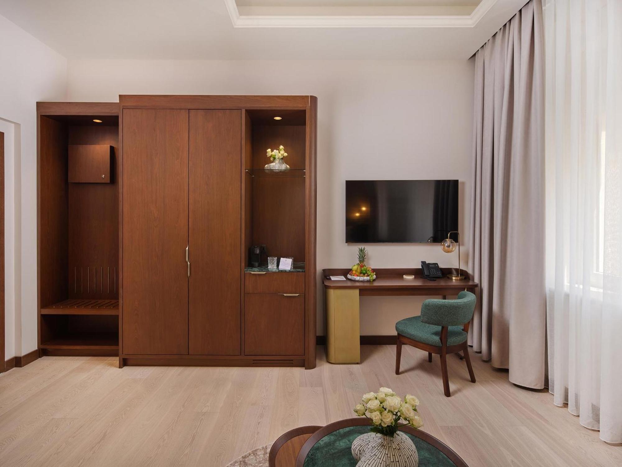 Deluxe Double or Twin Room with Balcony