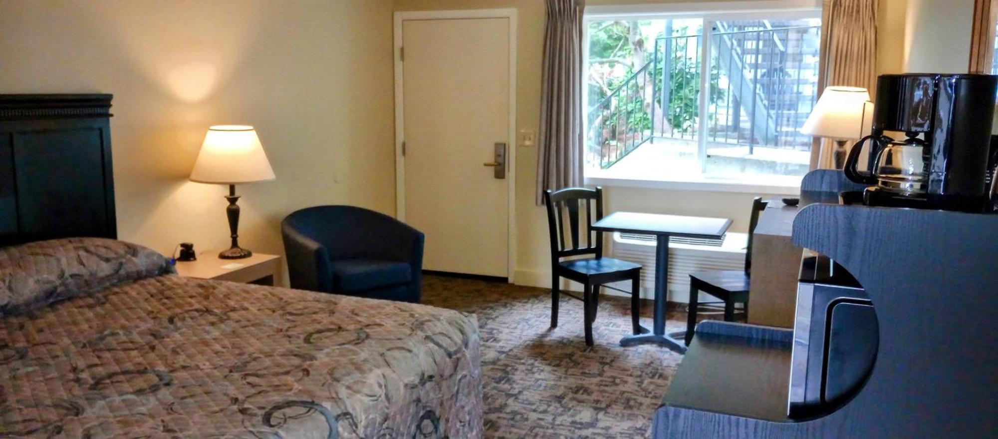 King Room Garden View