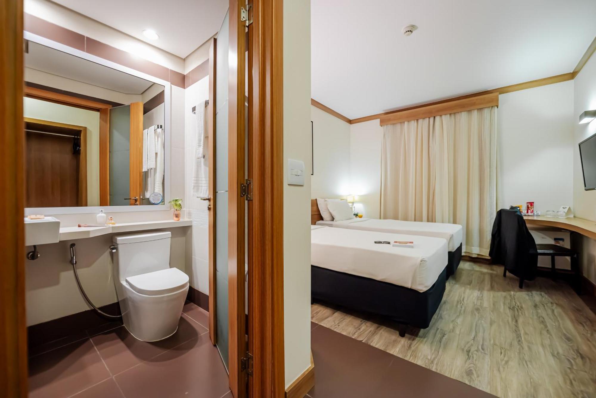 Standard Twin - 2 Single Beds