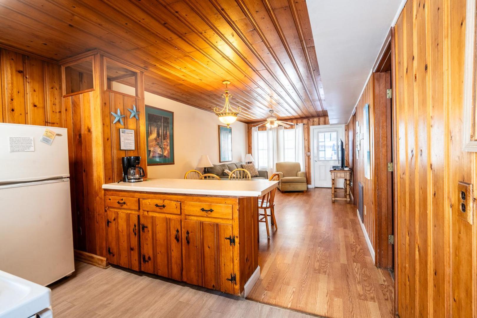 King Suite with Balcony - Unit 4