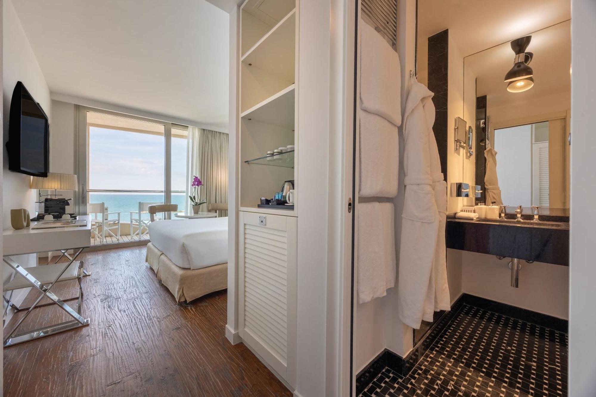 Deluxe Double Room Sea View
