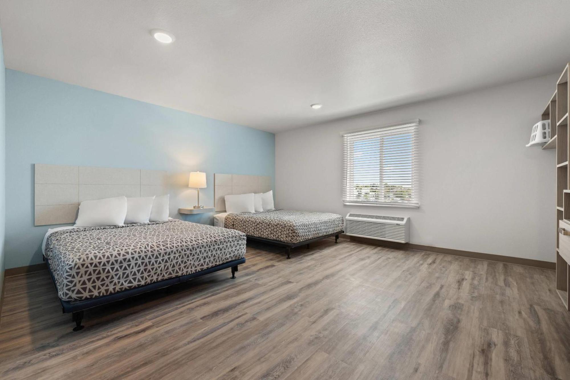 Queen Suite Two Queen Beds Tub Disability Access or Non Smoking
