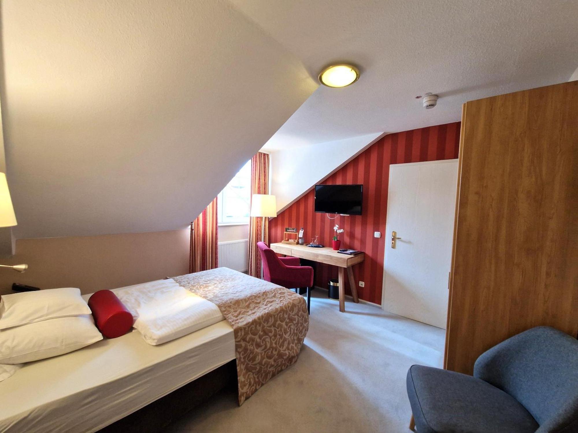 Classic Single Room