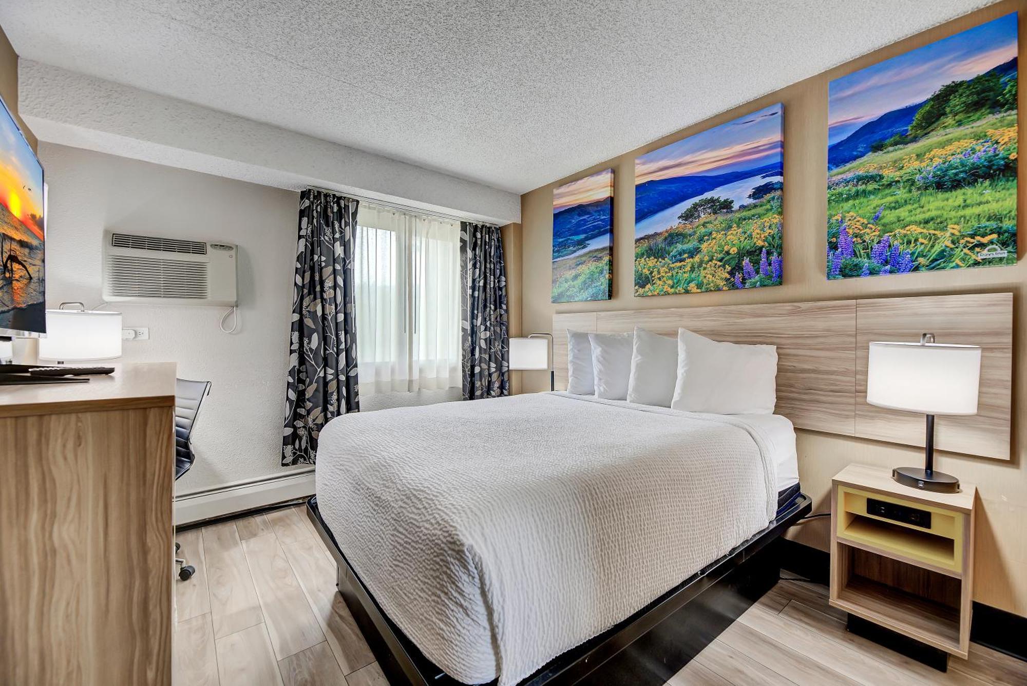 Queen Room - Disability Access/Non-Smoking