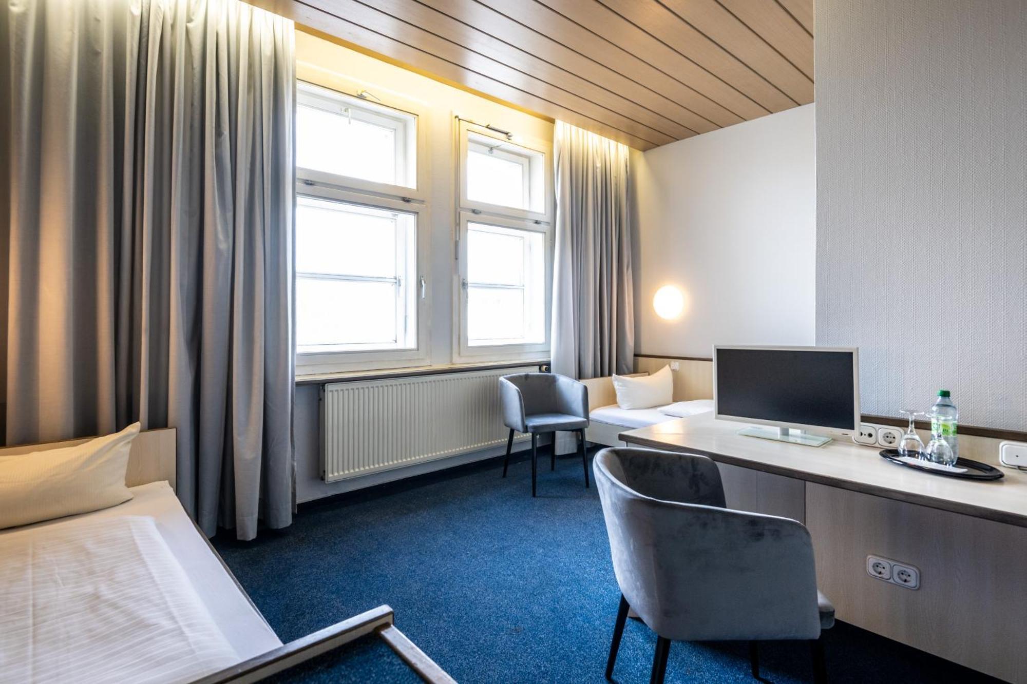 Large Twin Room
