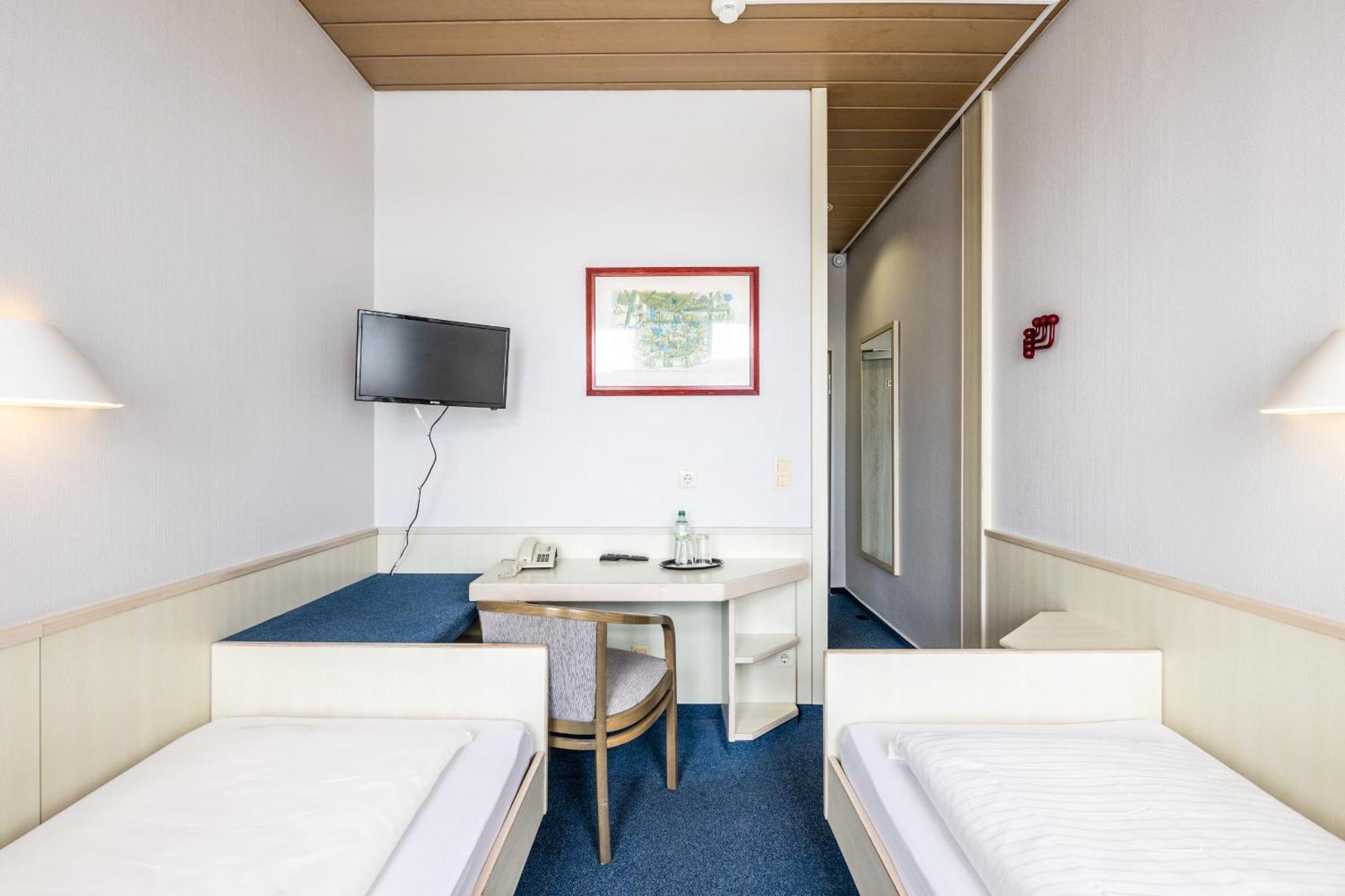 Economy Twin Room