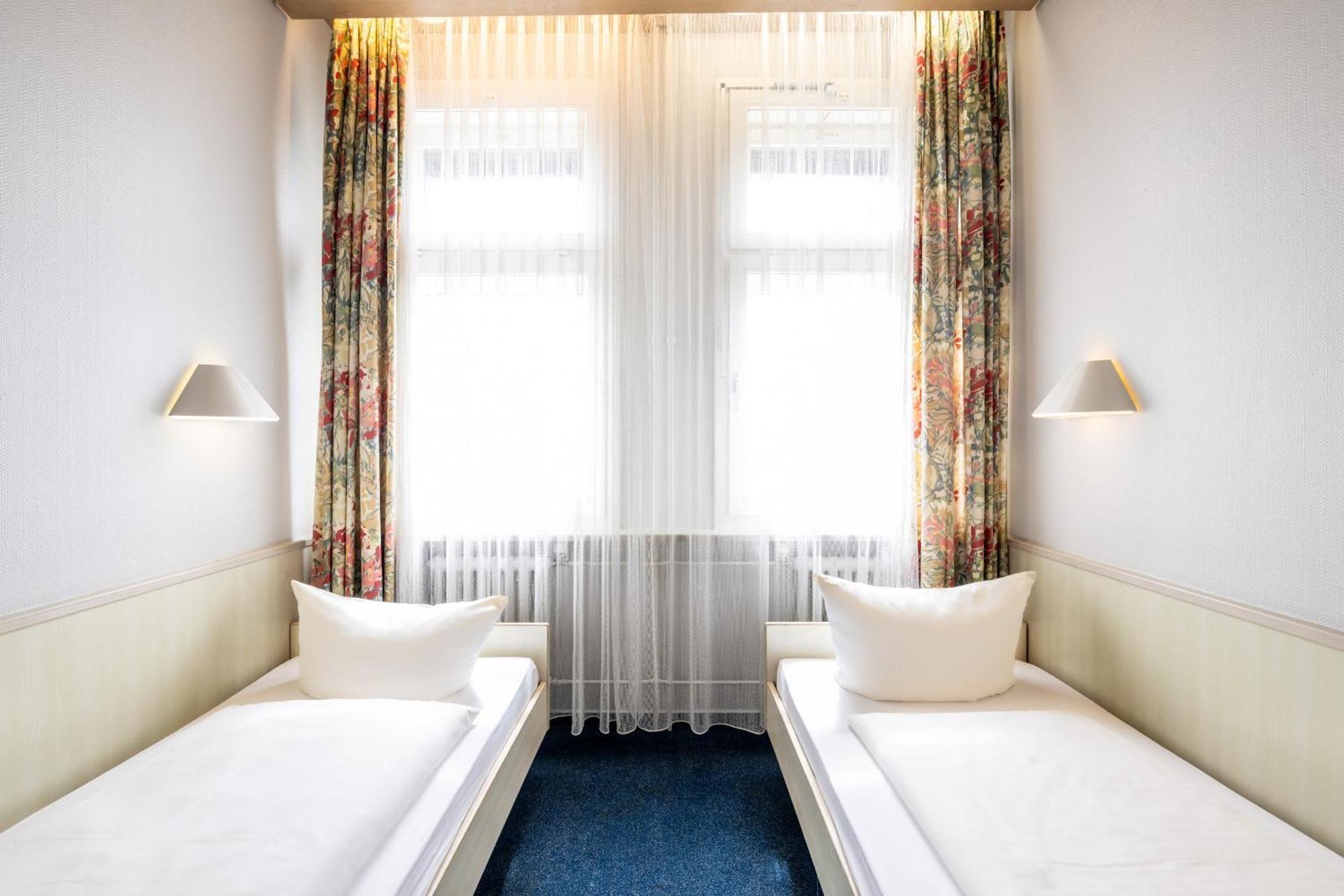 Economy Twin Room