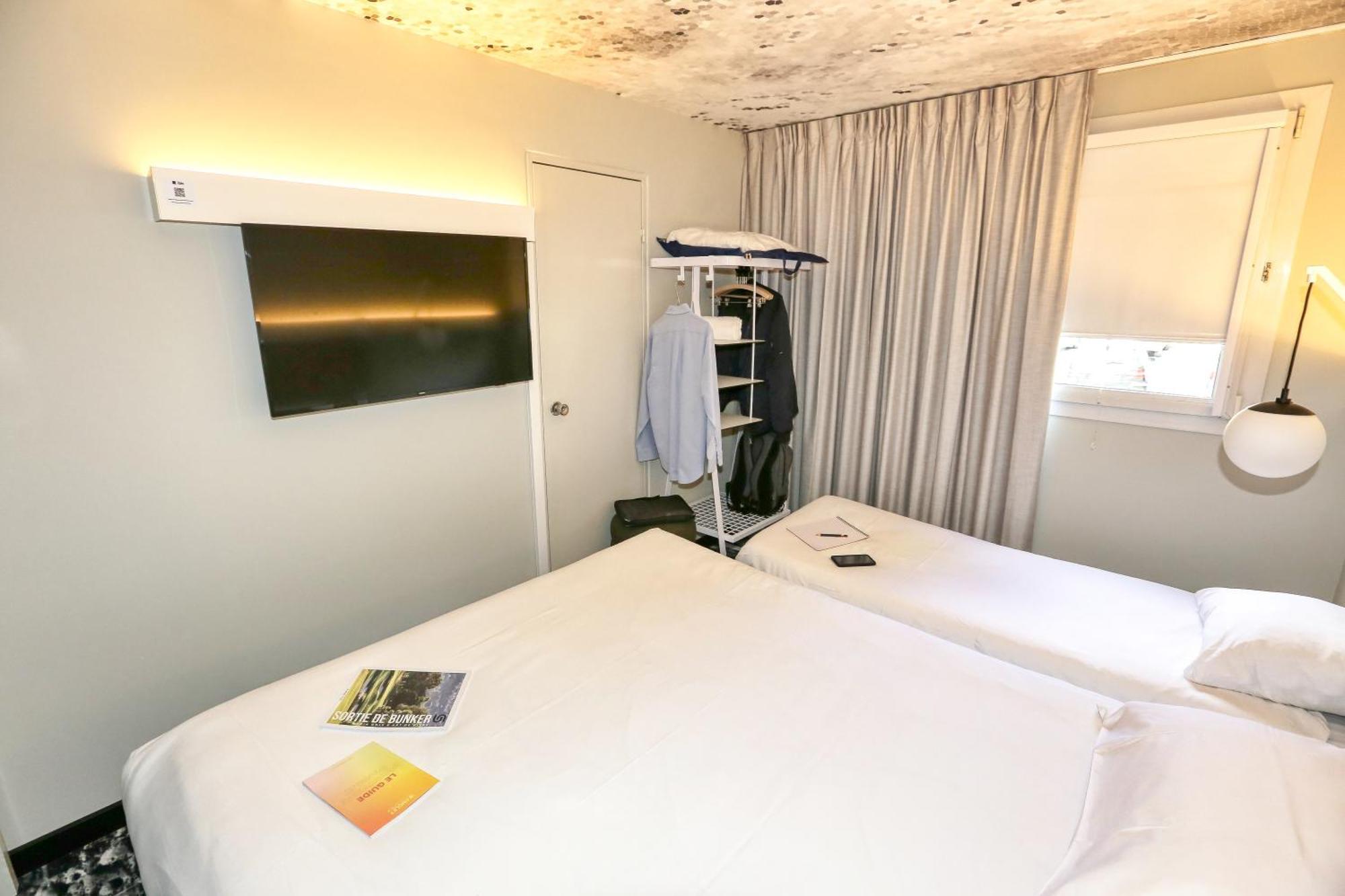 Standard Room One Double Bed One Single Bed,1681745819:JPEG