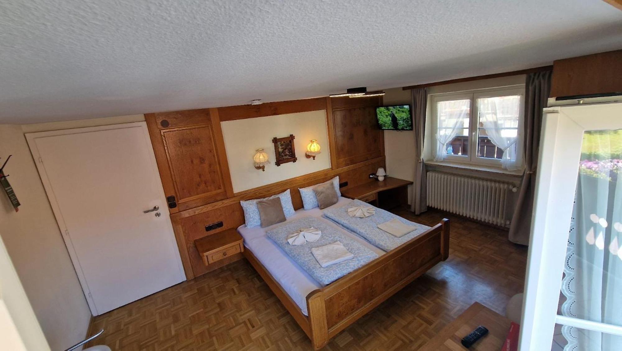 Doppelzimmer mit Balkon