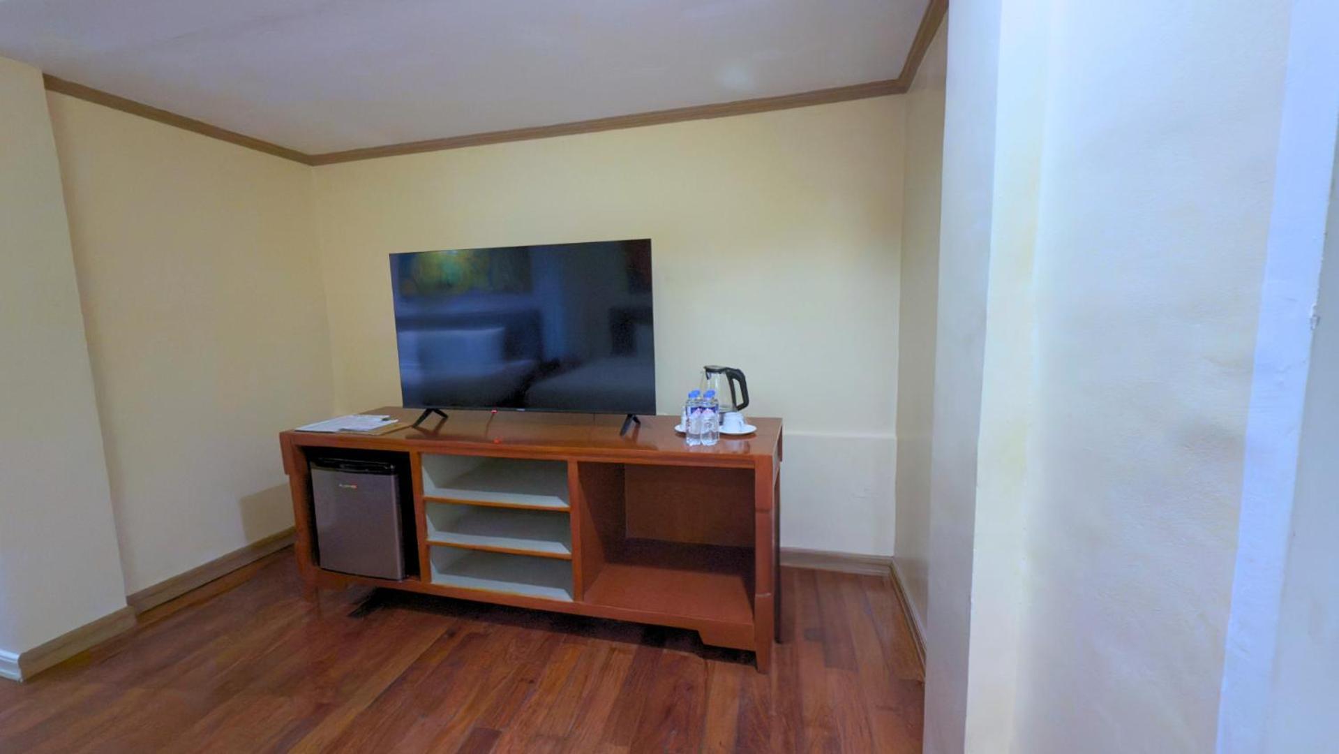 Superior Family Room