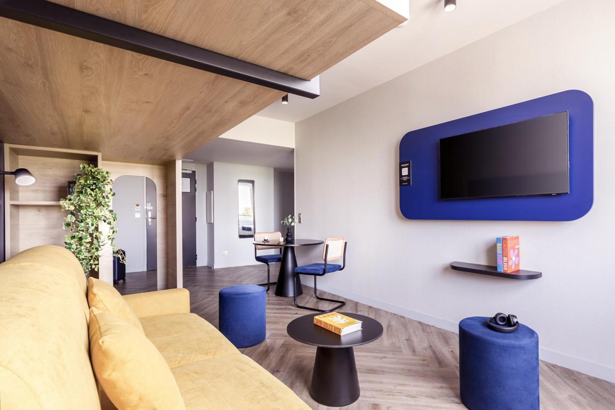 Large One-Bedroom Apartment