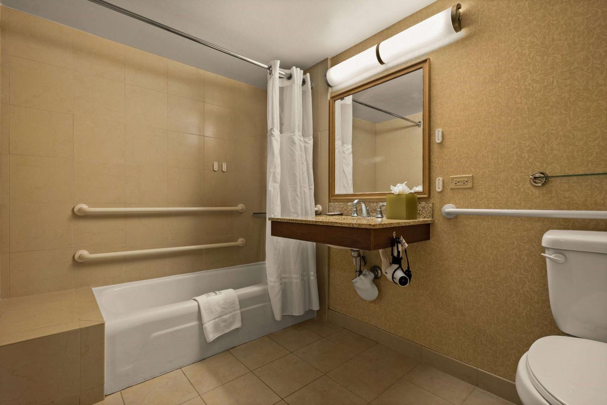 Double Room with Two Double Beds and Tub with Grab Bars - Mobility/Hearing Accessible - Non-Smoking
