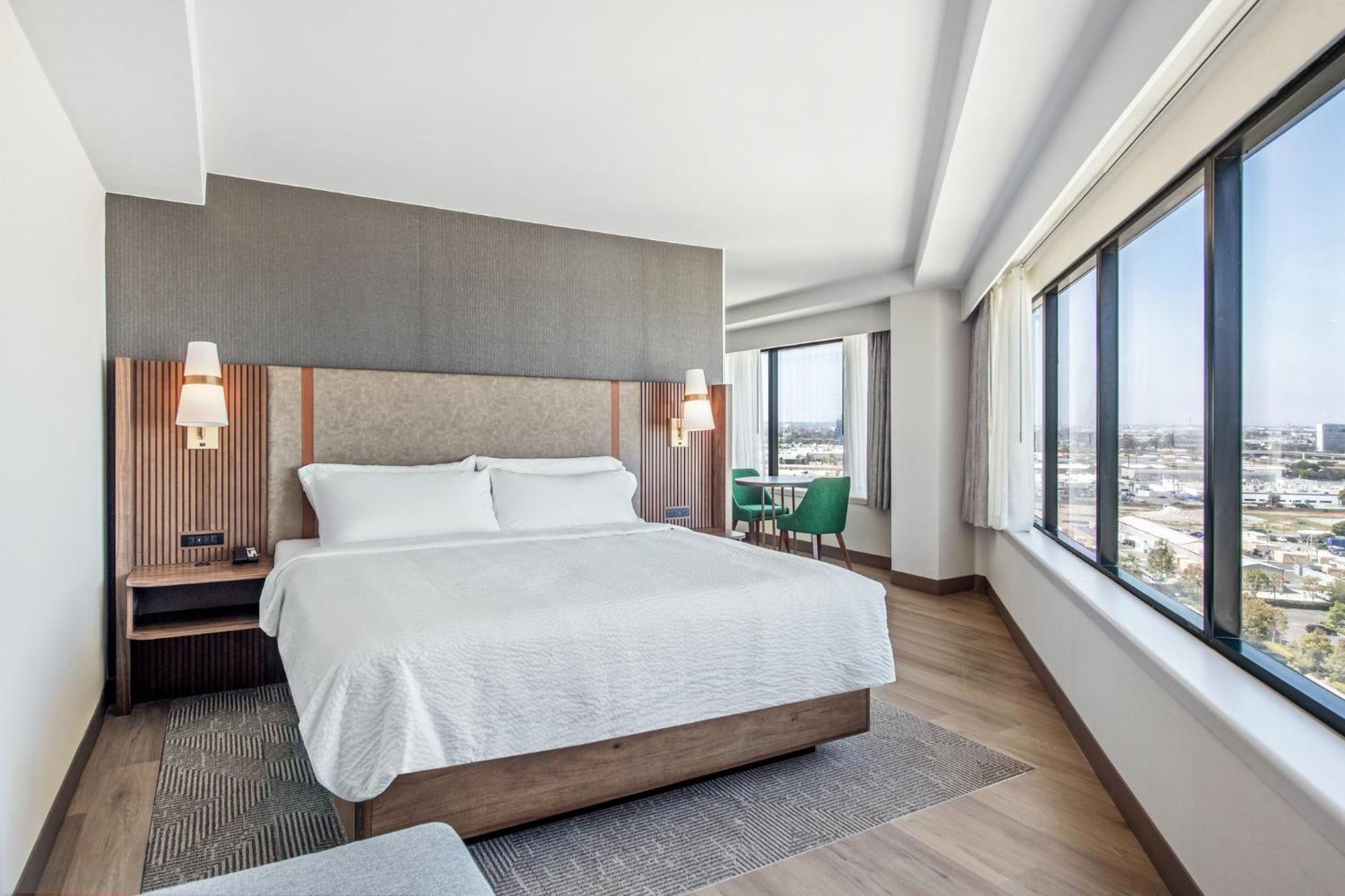 Executive Suite Non-Smoking
