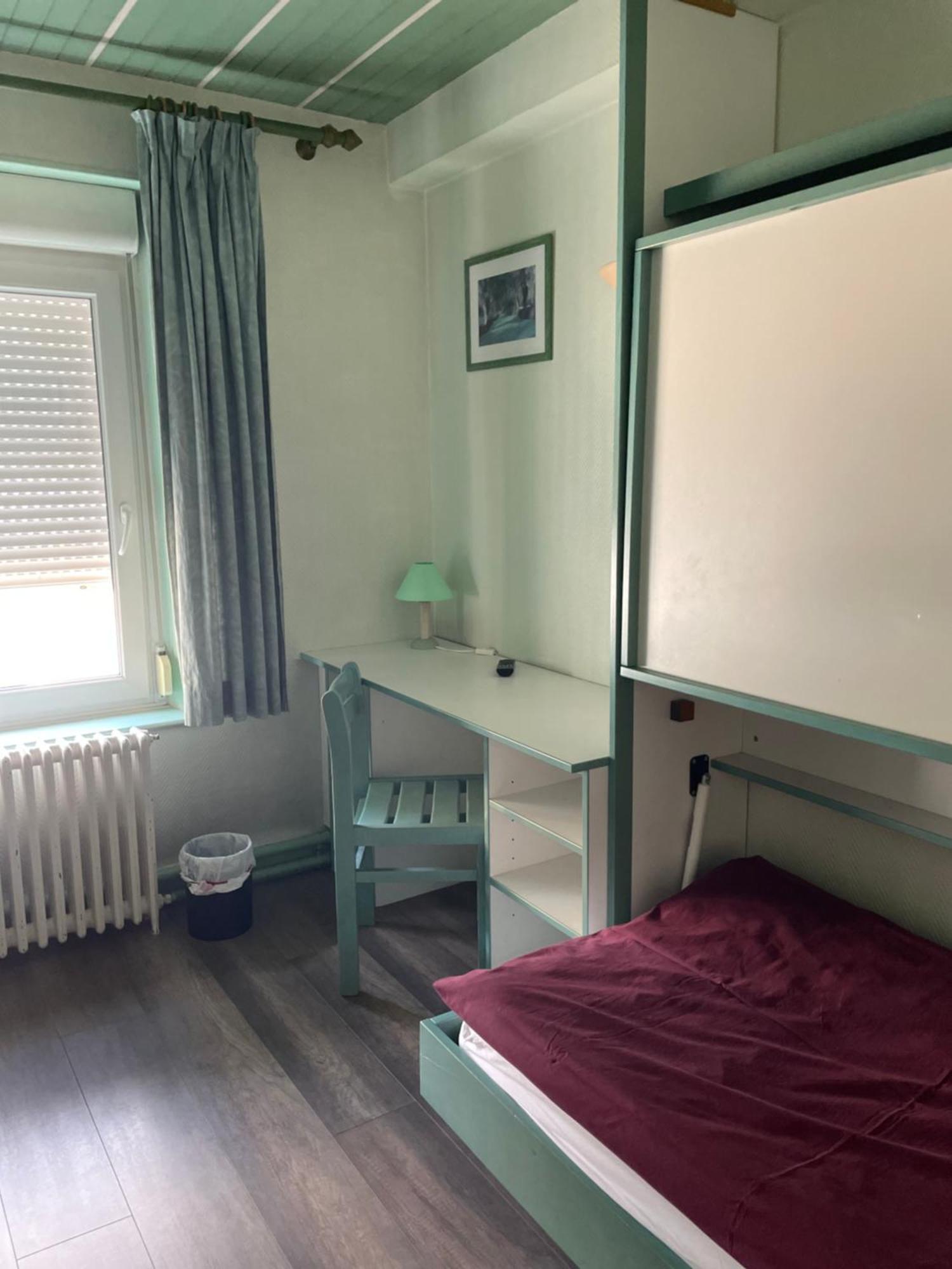 Standard Family Room,1685073825:JPEG