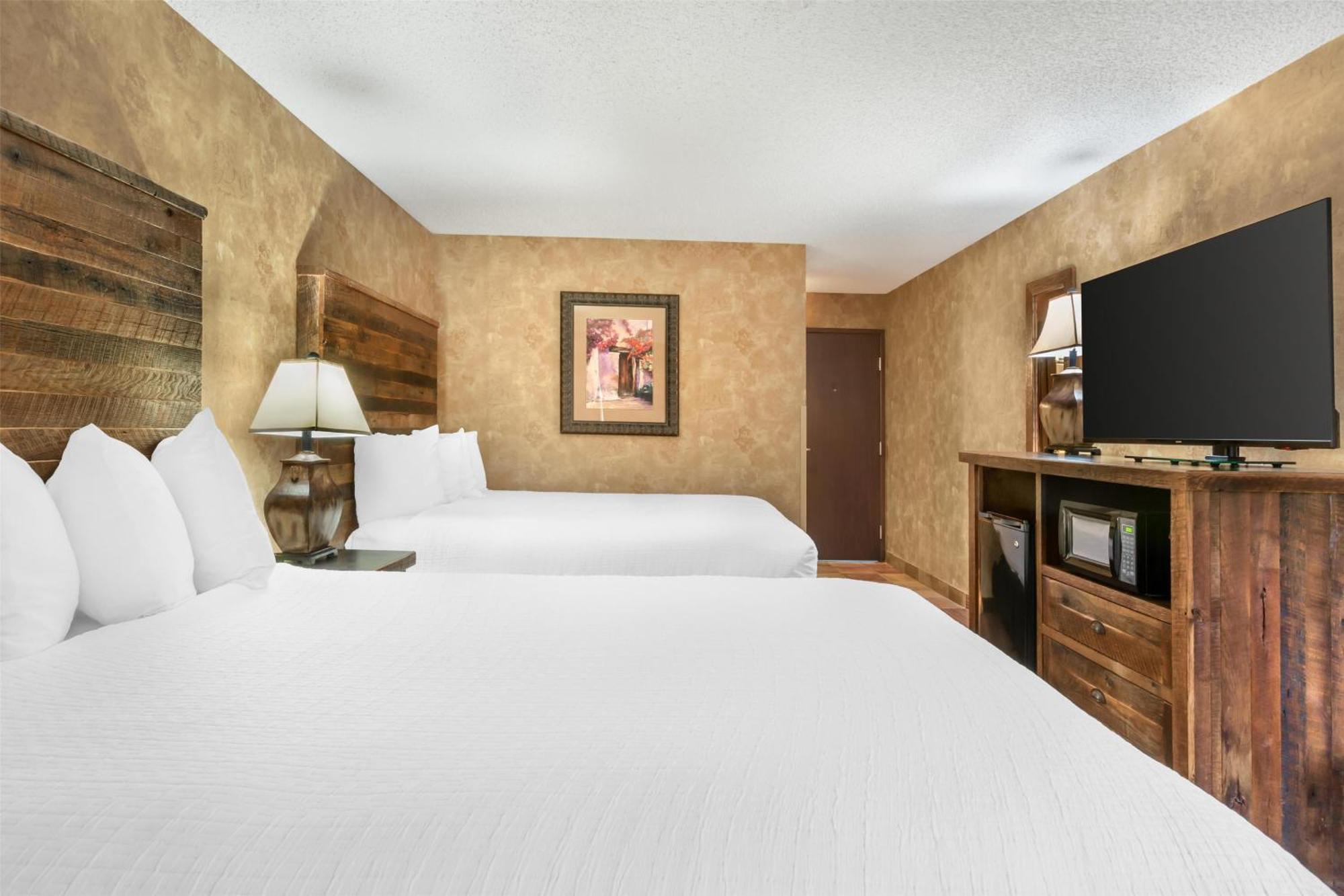 Queen Room Two Queen Beds