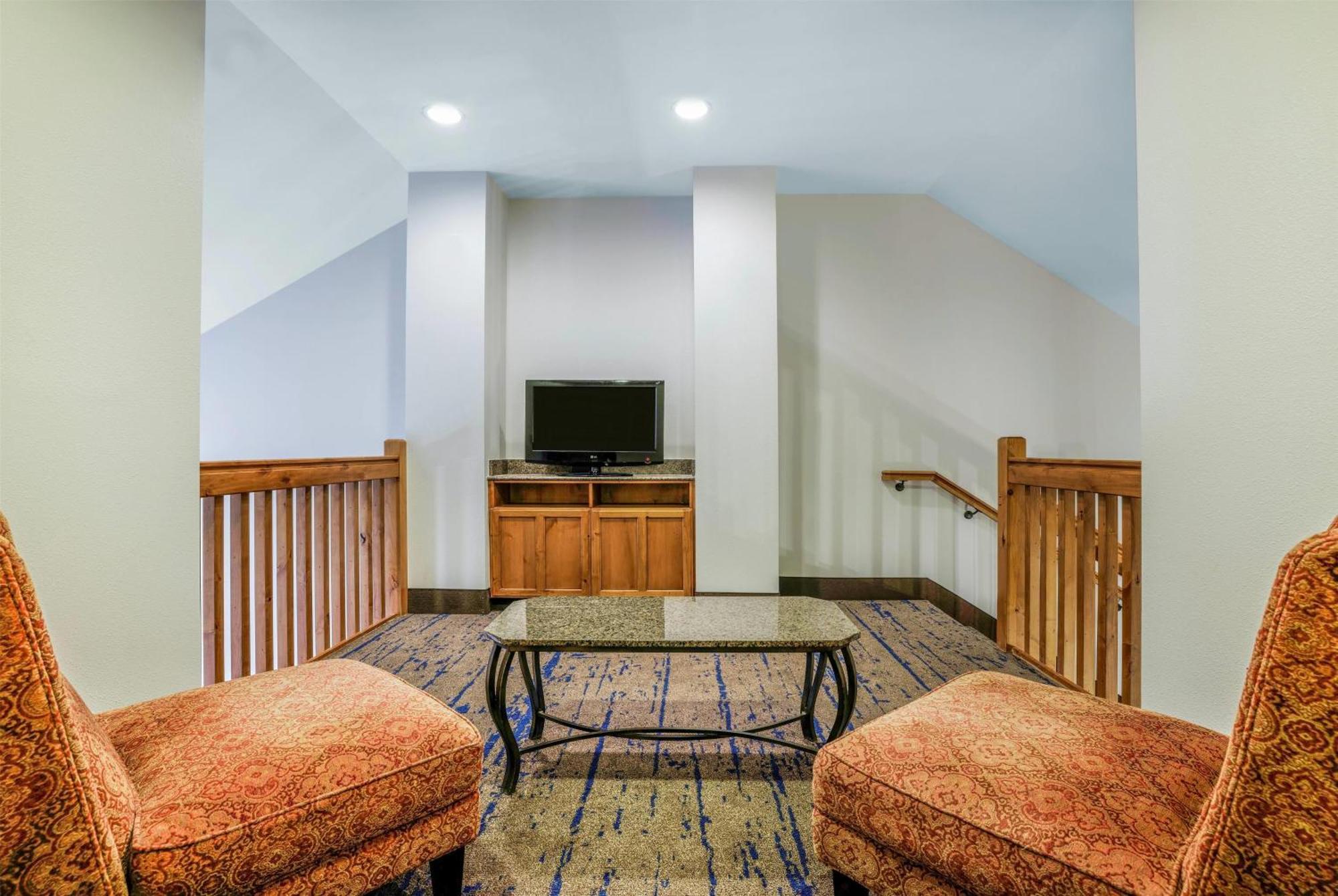 1 King Bed Loft Suite Non-Smoking