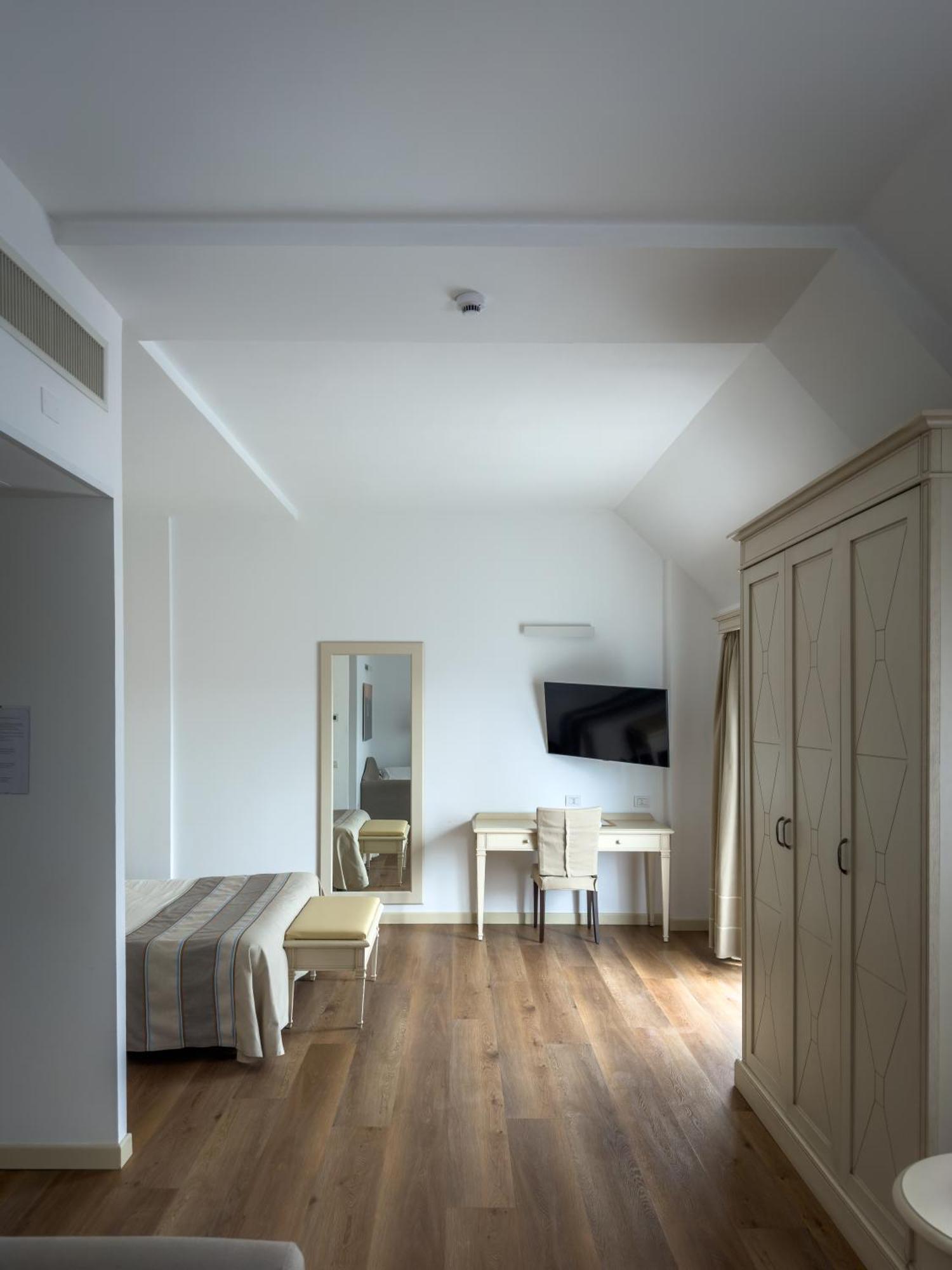 Double Room Balcony,1687451415:JPEG