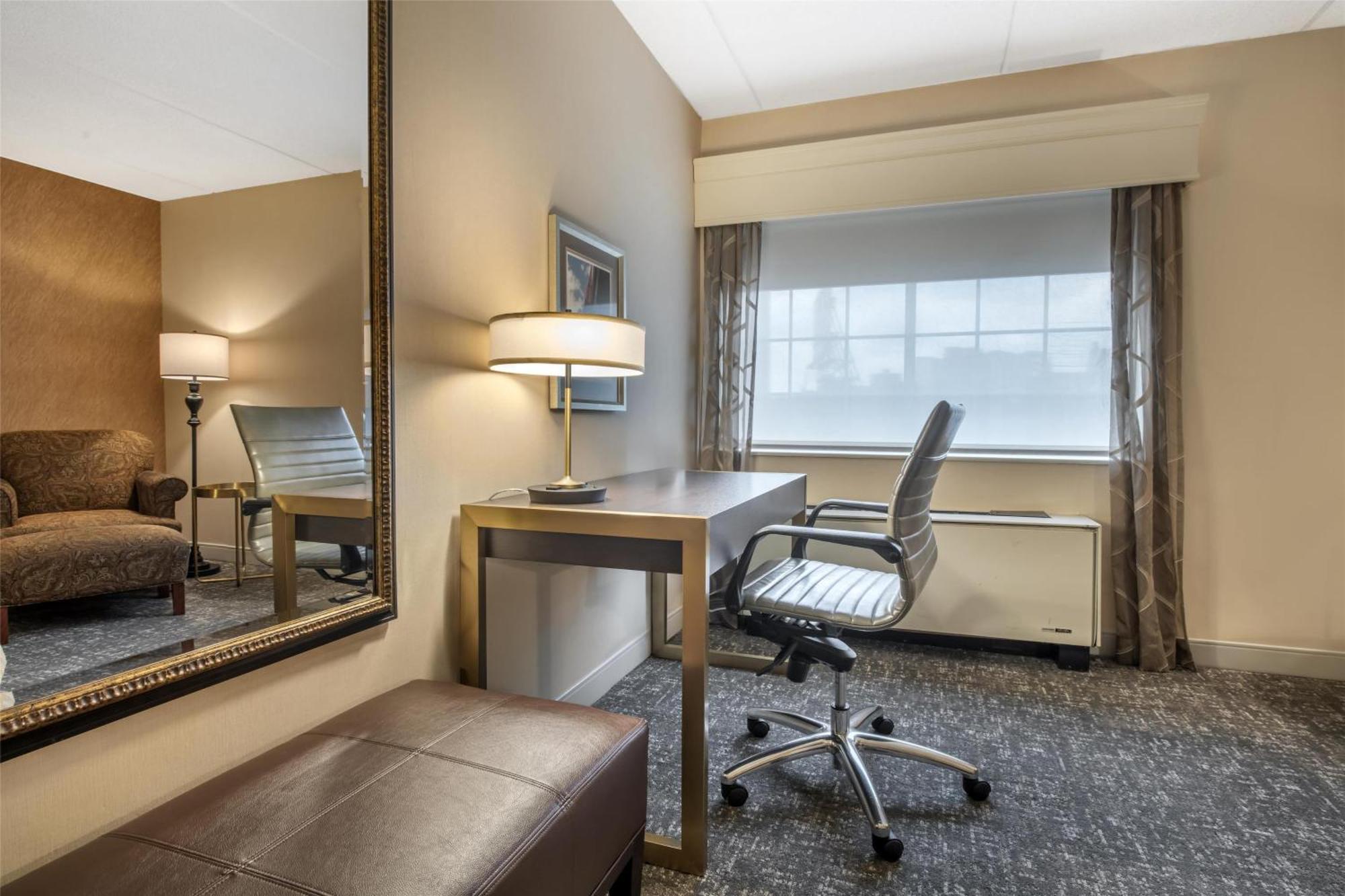 Deluxe Queen Room Two Queen Beds Non Smoking