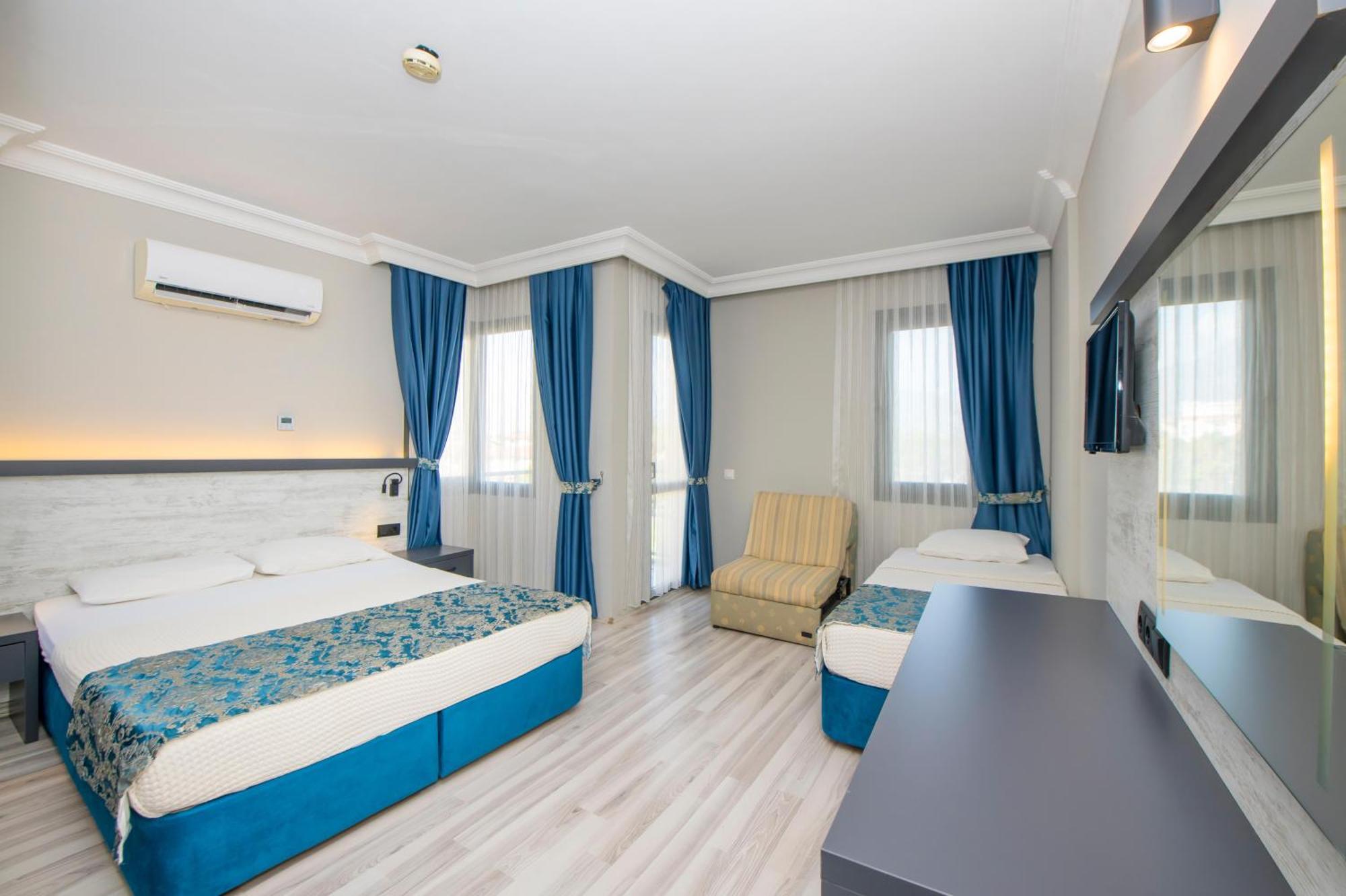Comfort Triple Room