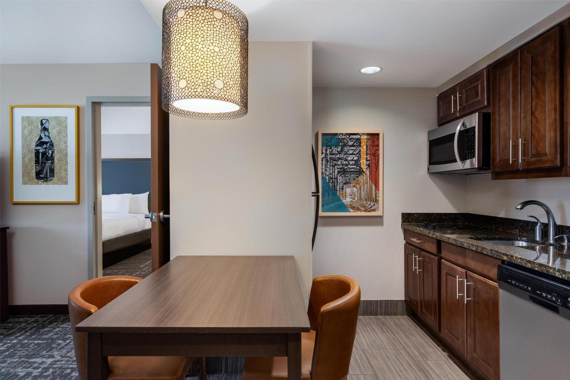 One-Bedroom King Suite Non-Smoking