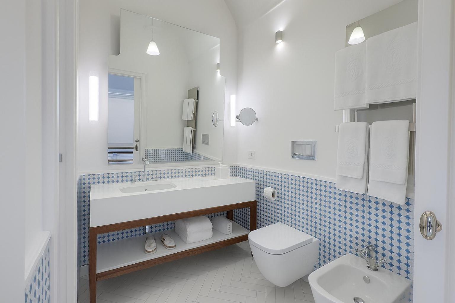 Suite avec Terrasse et Vue sur la Mer