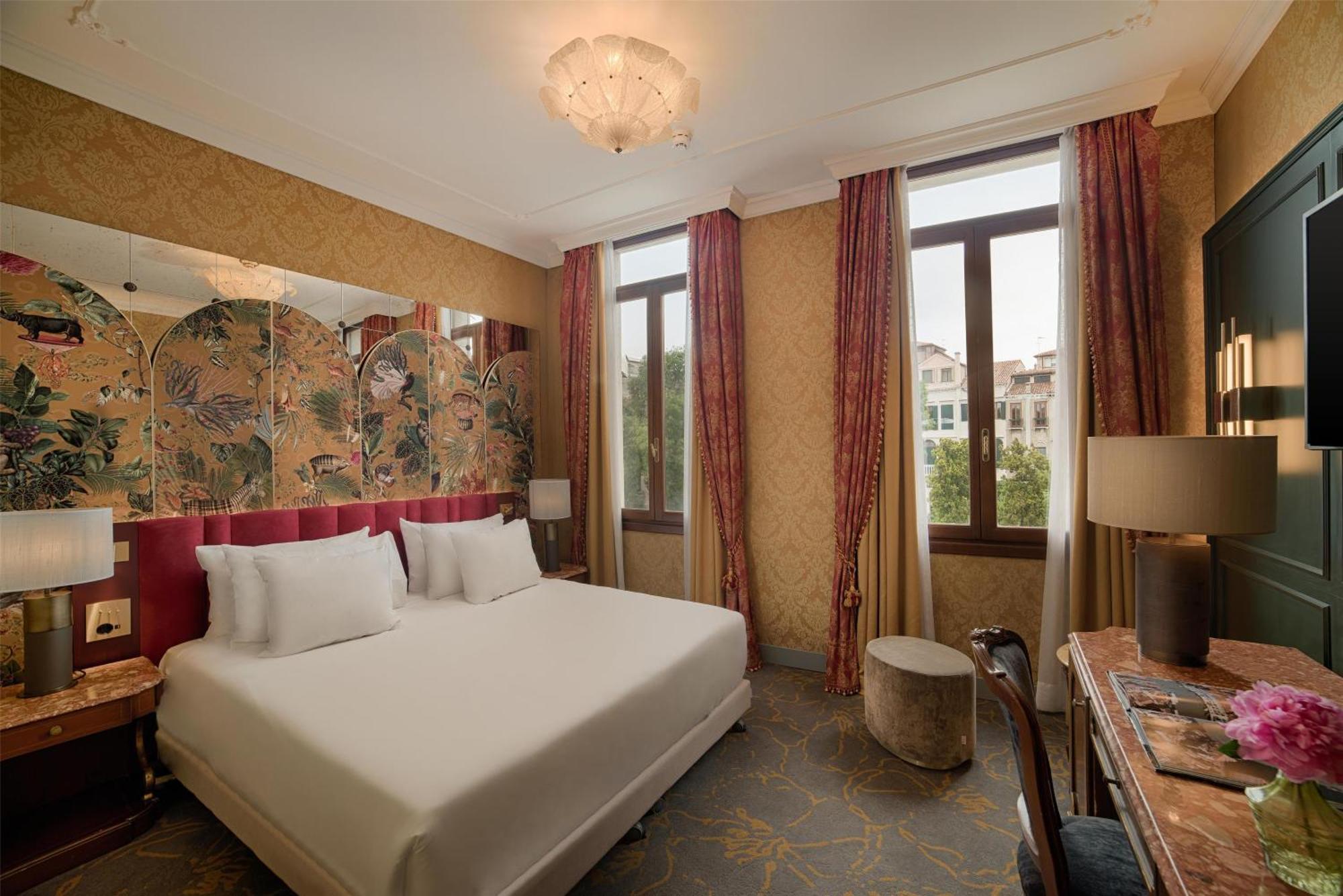 Premium Double or Twin Room Canal View