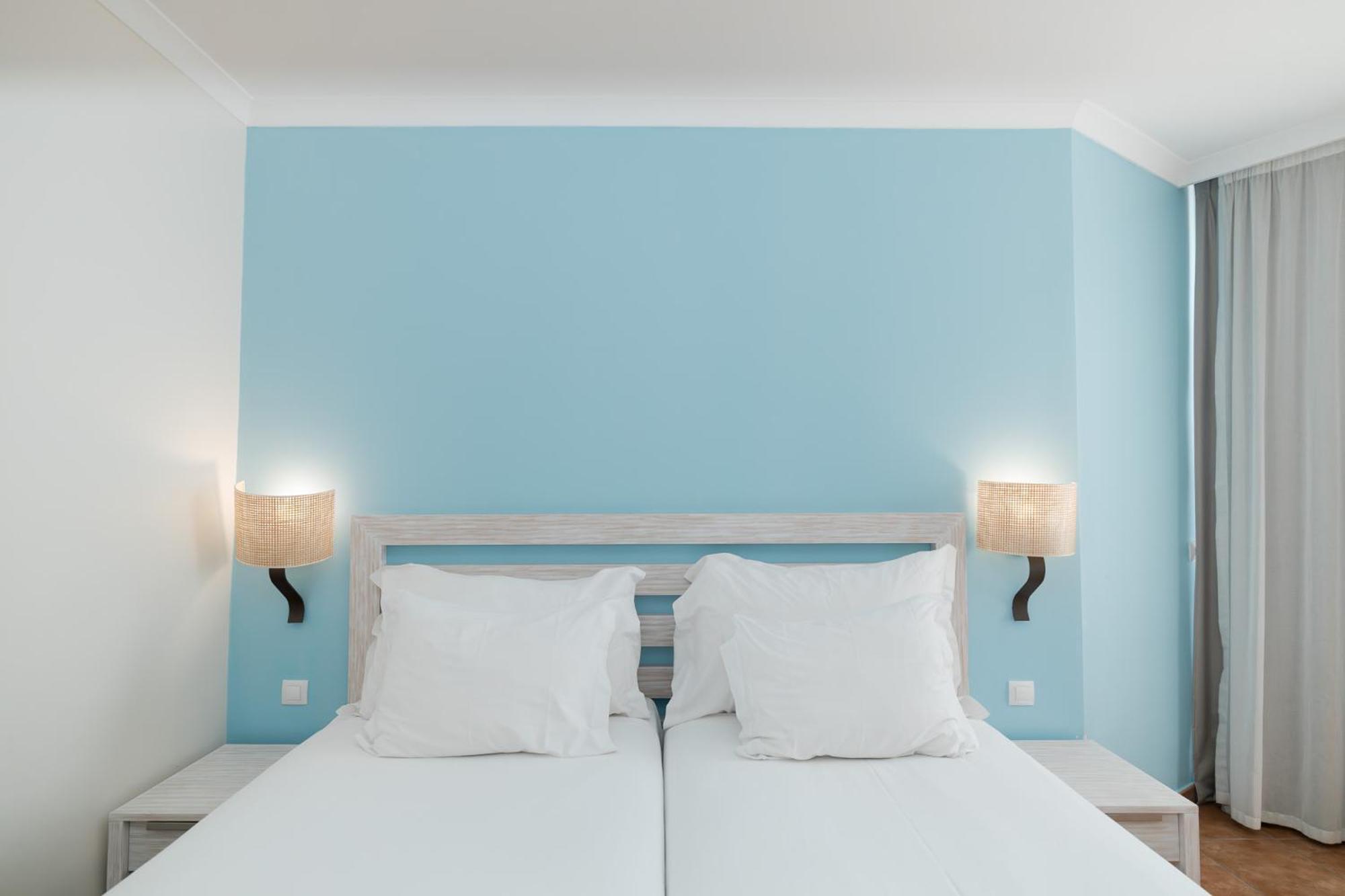 Deluxe Double Room Extra Bed Sea View,1689822572:JPEG