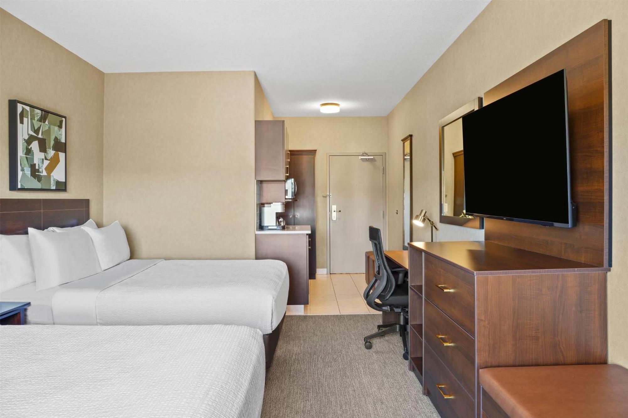 Queen Room Two Queen Beds Non-Smoking