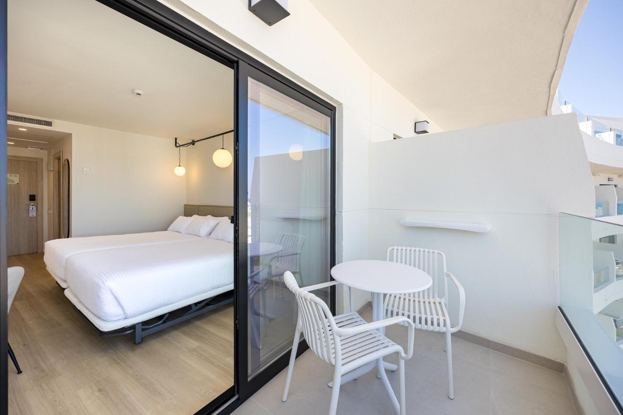 Quarto Quádruplo (2 Adultos + 2 Crianças)