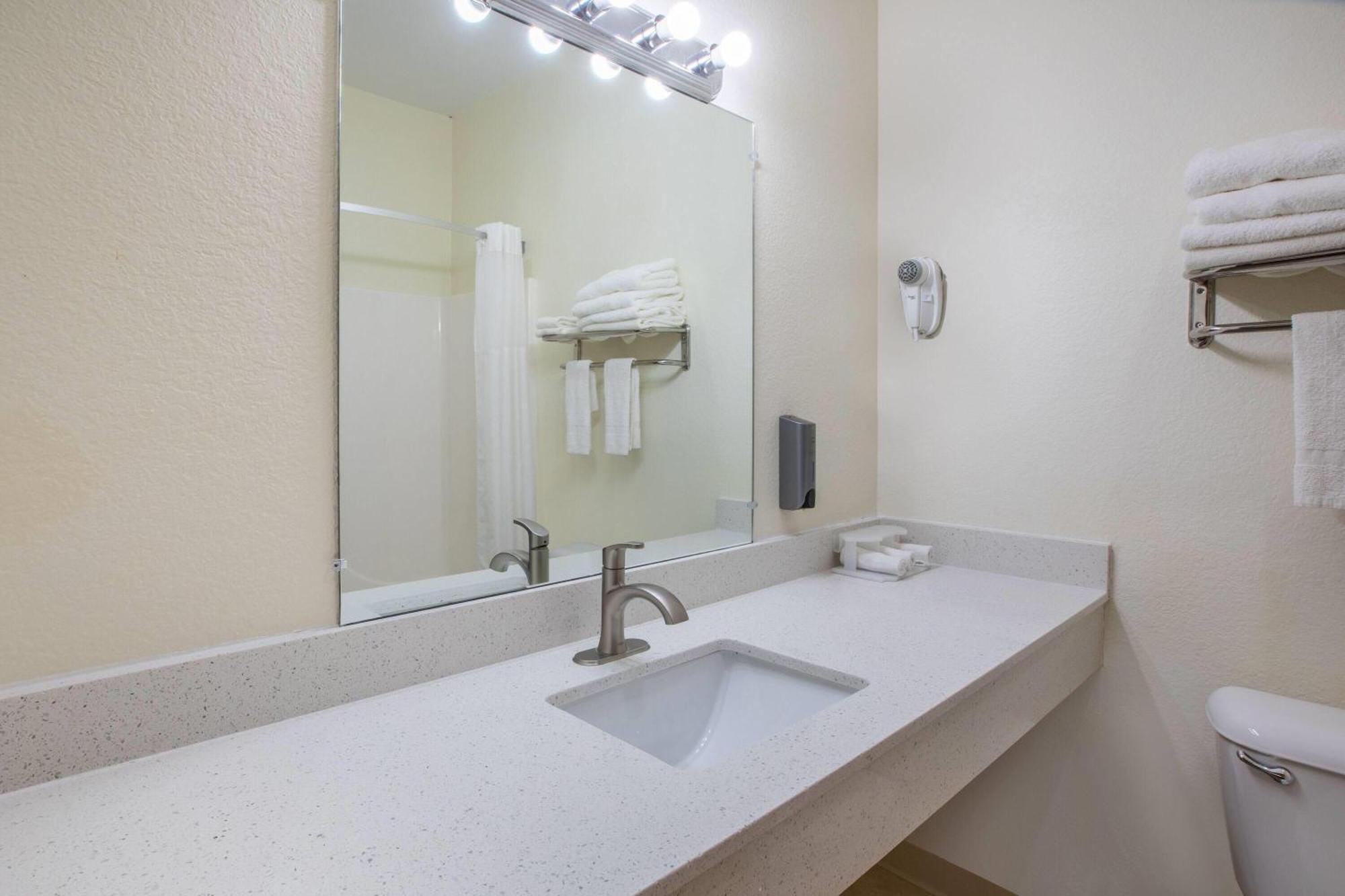 Two-Bedroom Suite King Double Bed Balcony Non-Smoking
