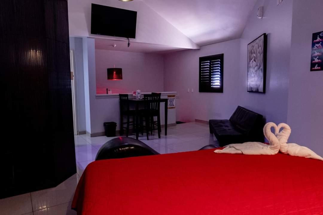 Queen Suite Spa Bath