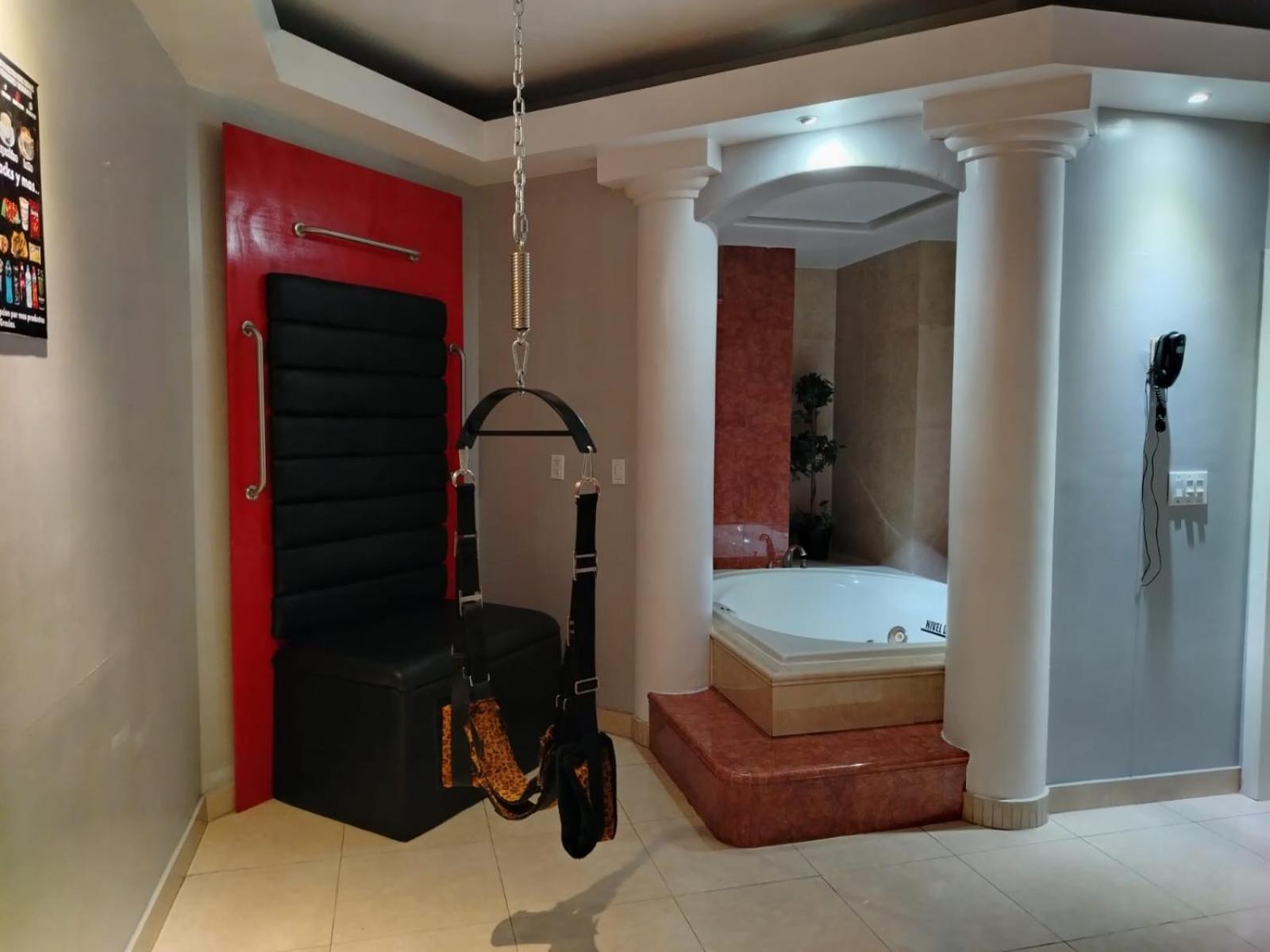 Queen Suite Spa Bath