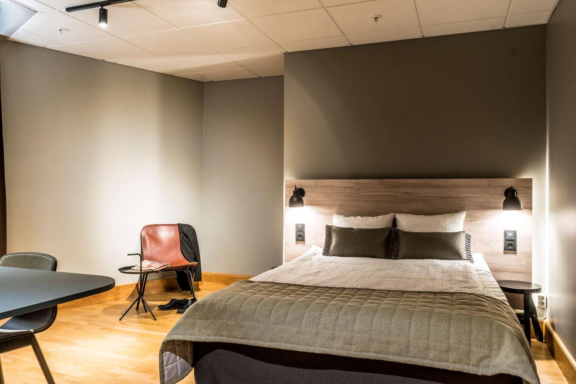 Queen Room