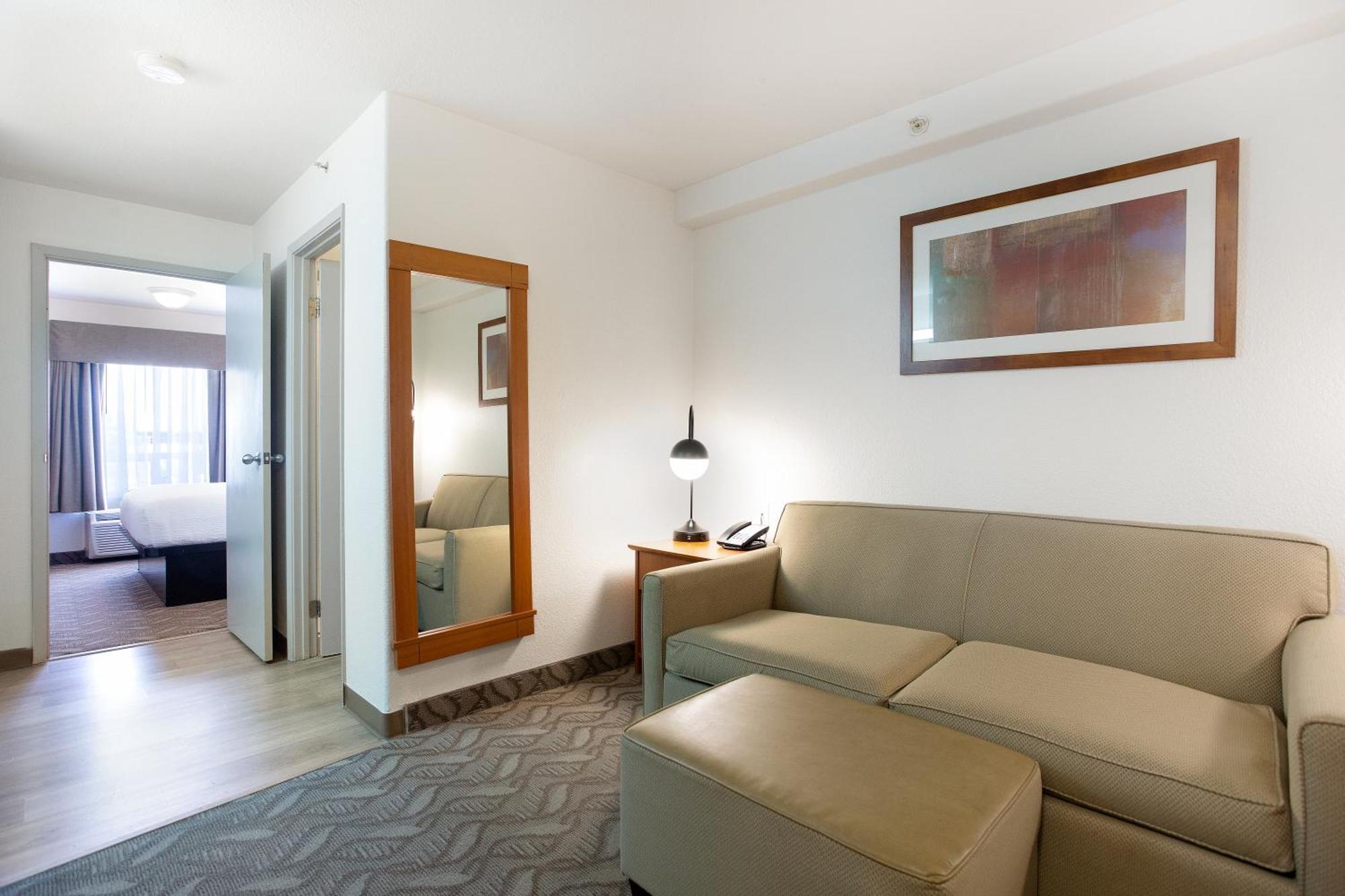 One-Bedroom King Suite Living Room Non-Smoking