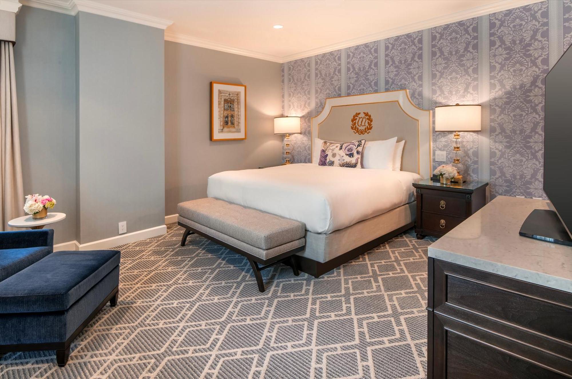 One-Bedroom Suite with City View
