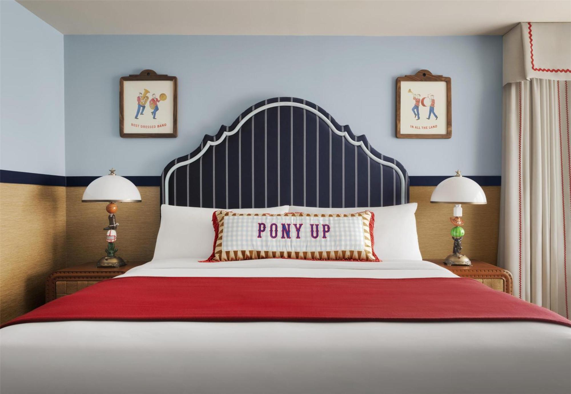 Graduate King Room