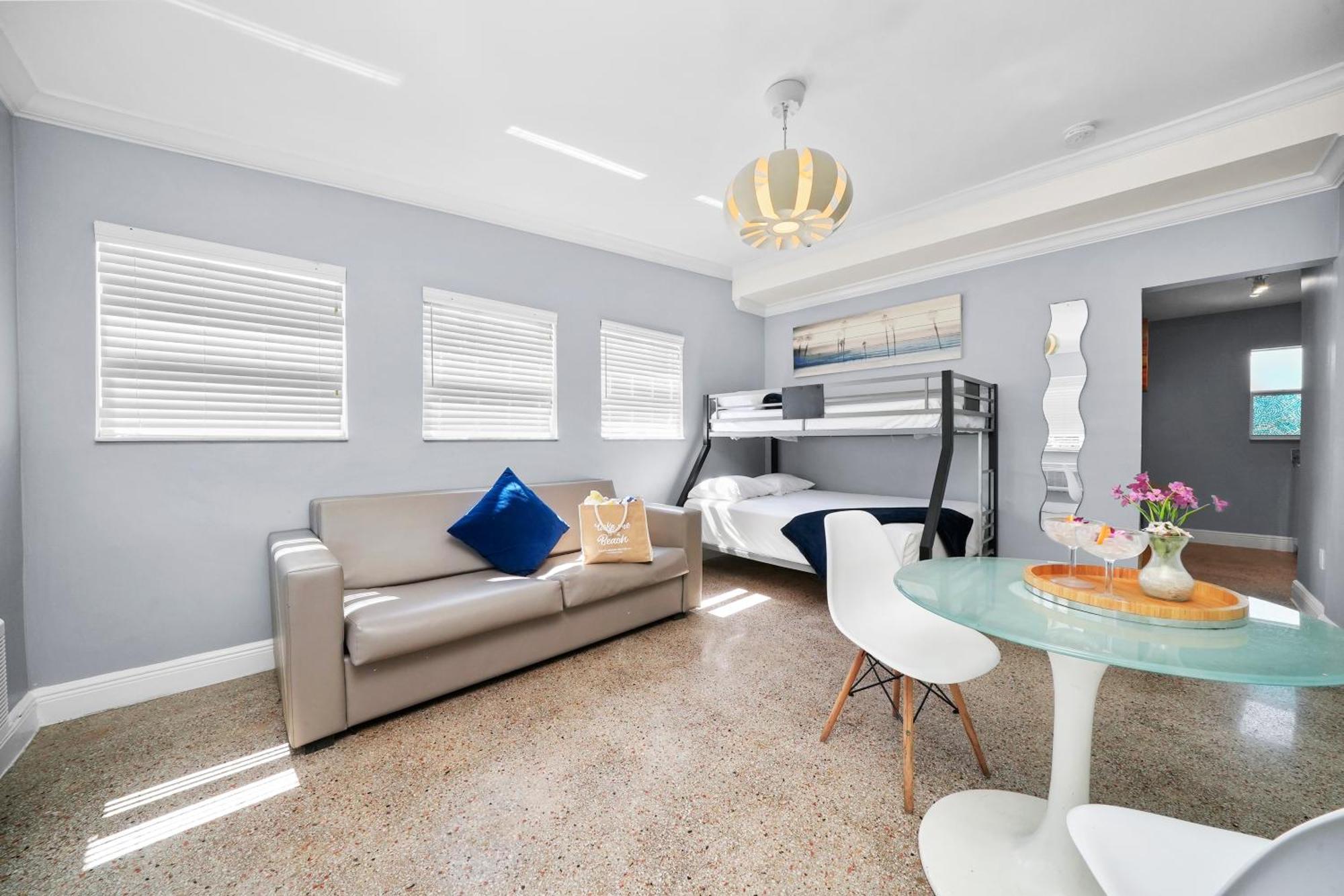 One Bedroom Queen Suite