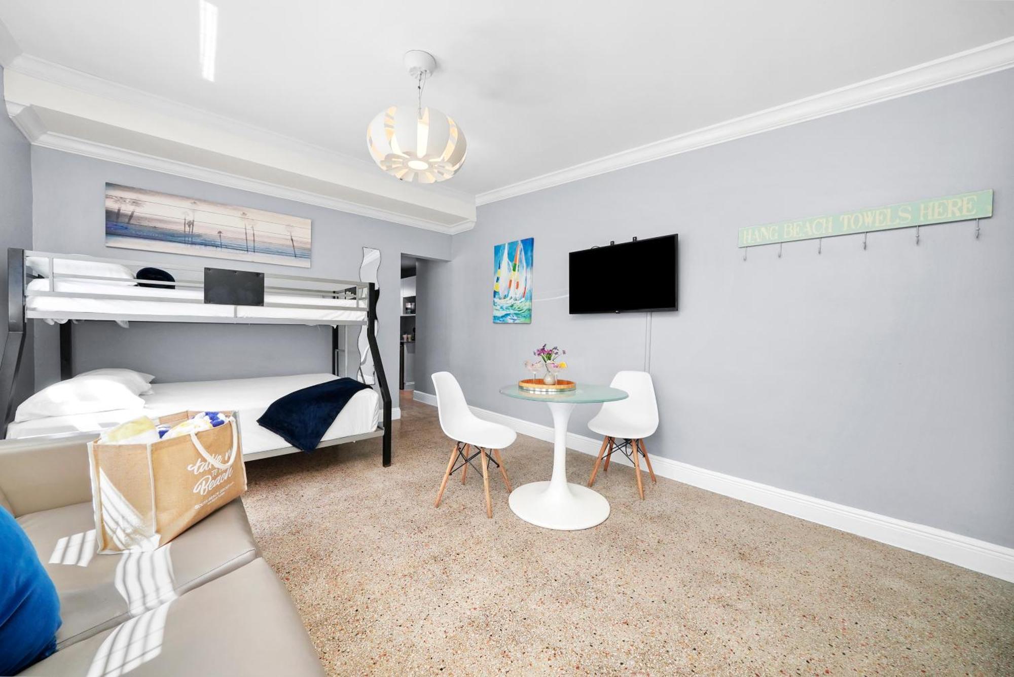 One Bedroom Queen Suite