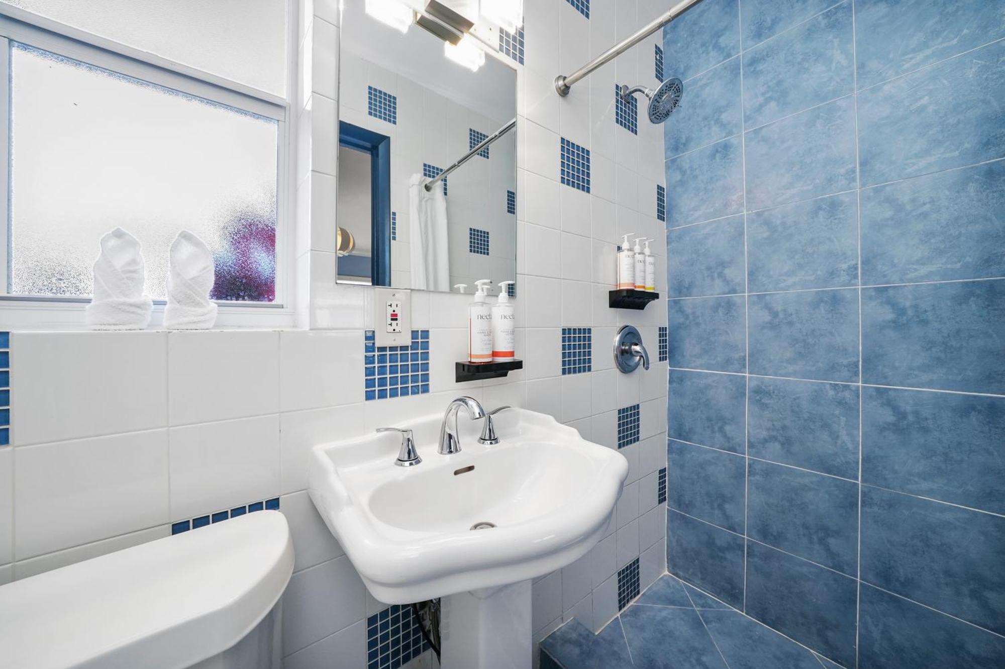 Accessible Standard Queen Room