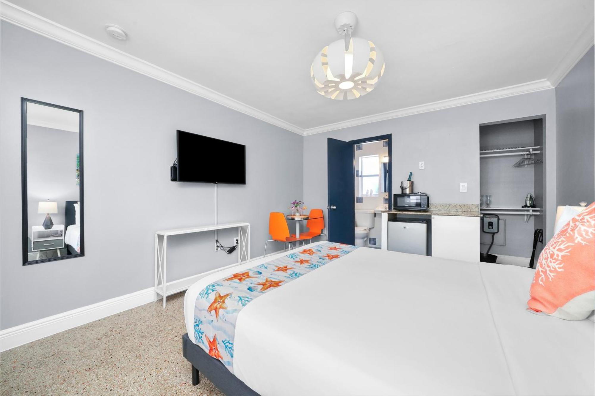 Accessible Standard Queen Room