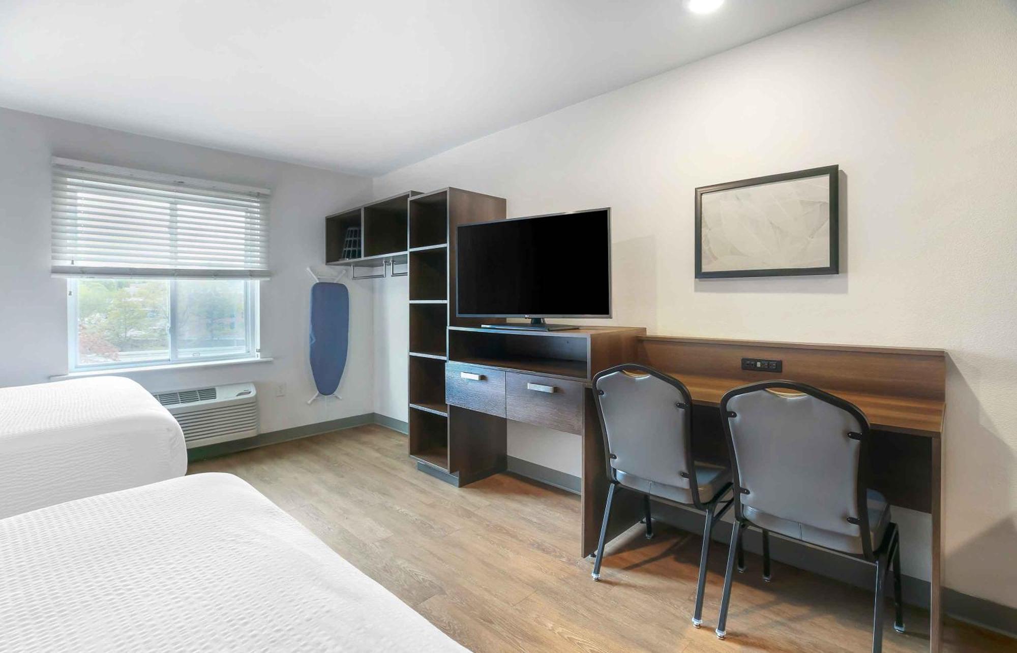 Standard Queen Room Two Queen Beds Non-Smoking