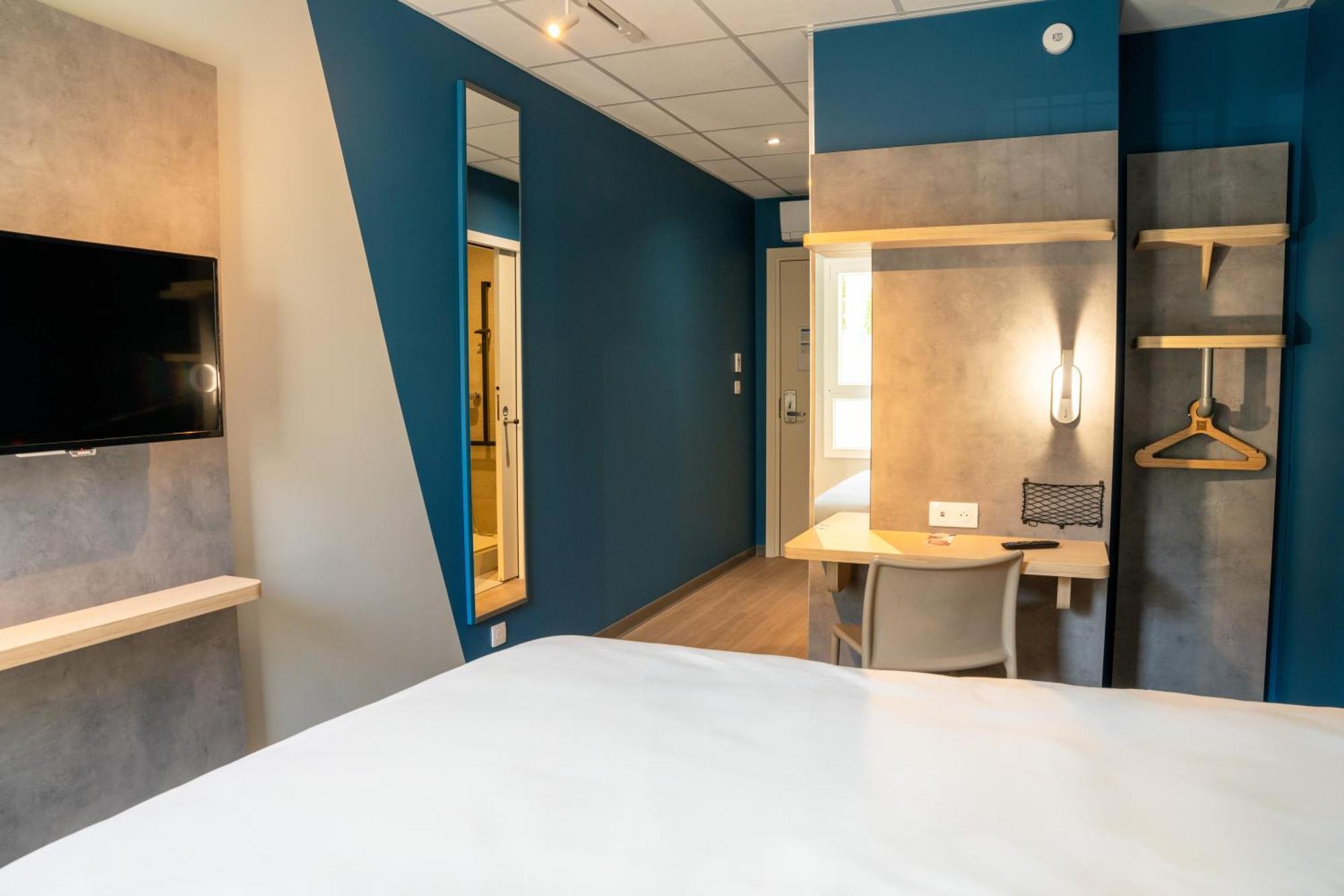 Chambre Double - Accessible aux Personnes à Mobilité Réduite