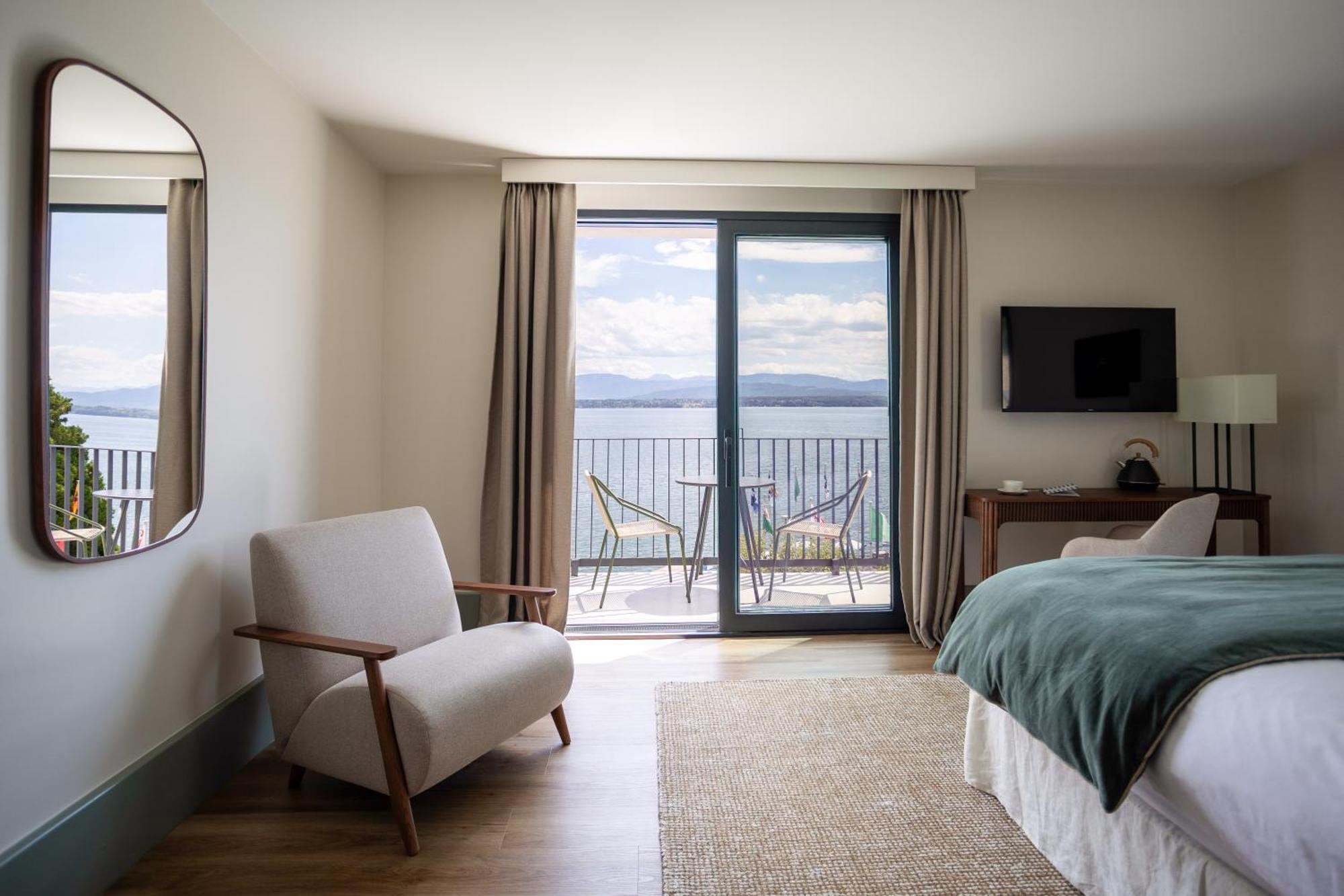 Superior Double Room with Lake View
