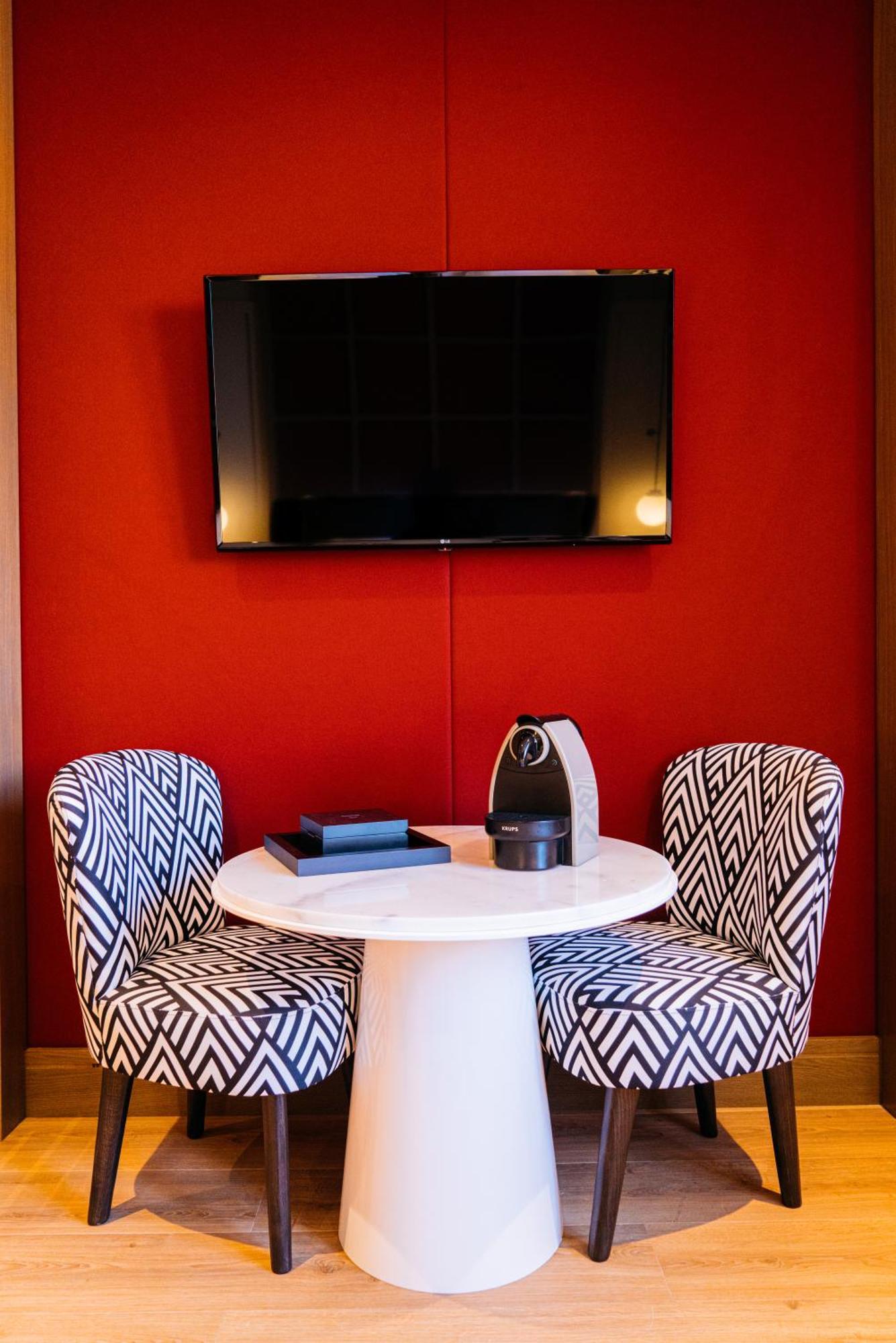 Vincci Room