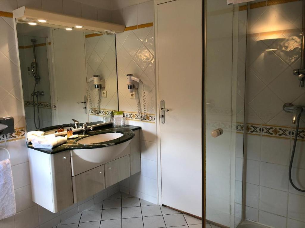 Chambre Double - Vue sur Piscine