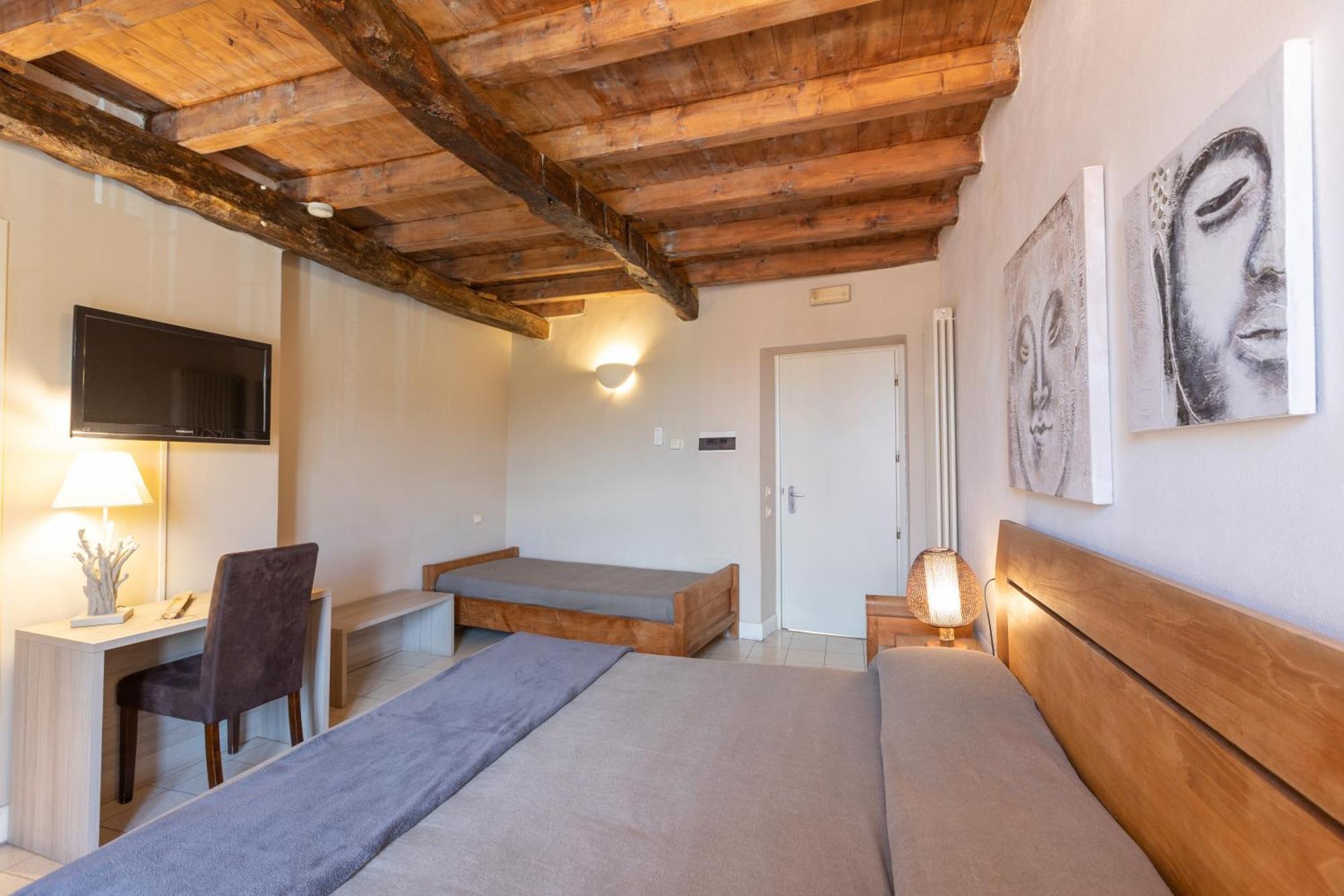 Classic Dreibettzimmer